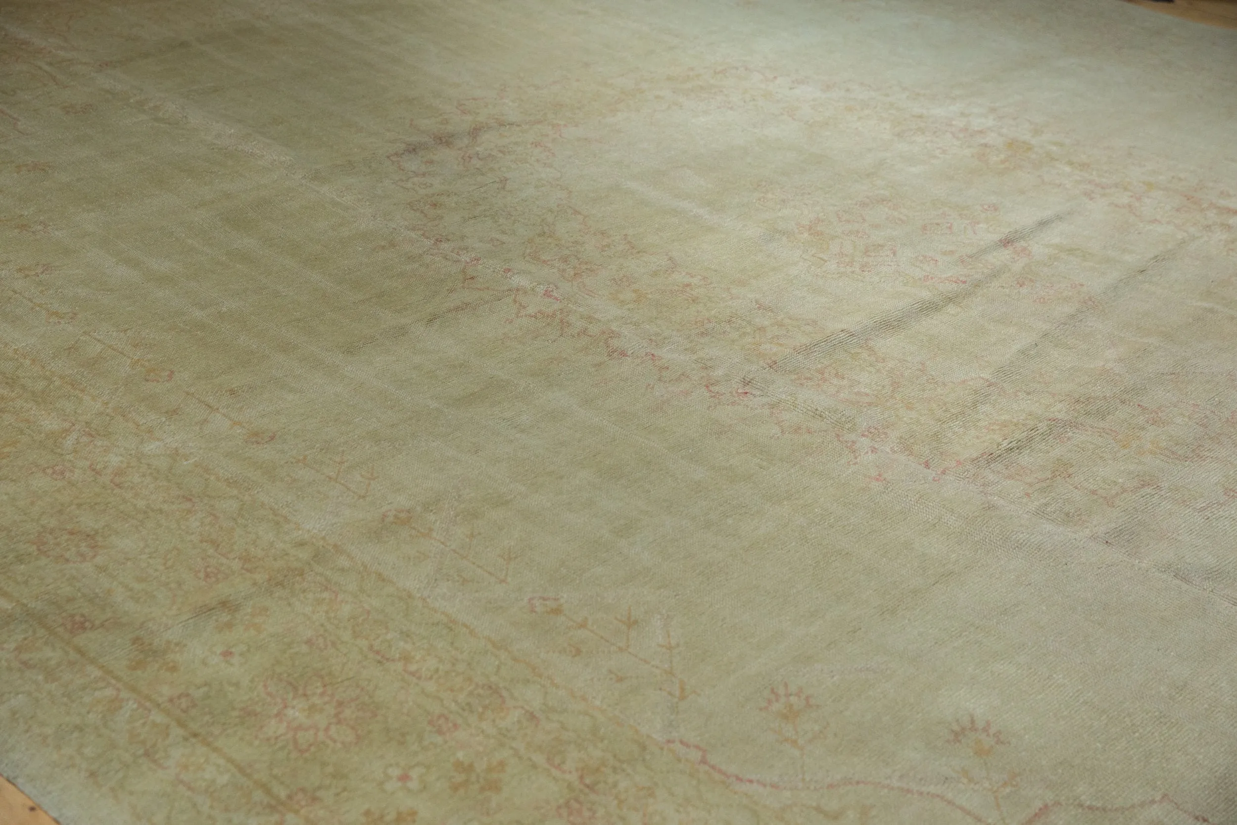 12.5x15.5 Vintage Distressed Oushak Carpet