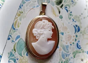 14k Gold Italian Shell Cameo Pendant