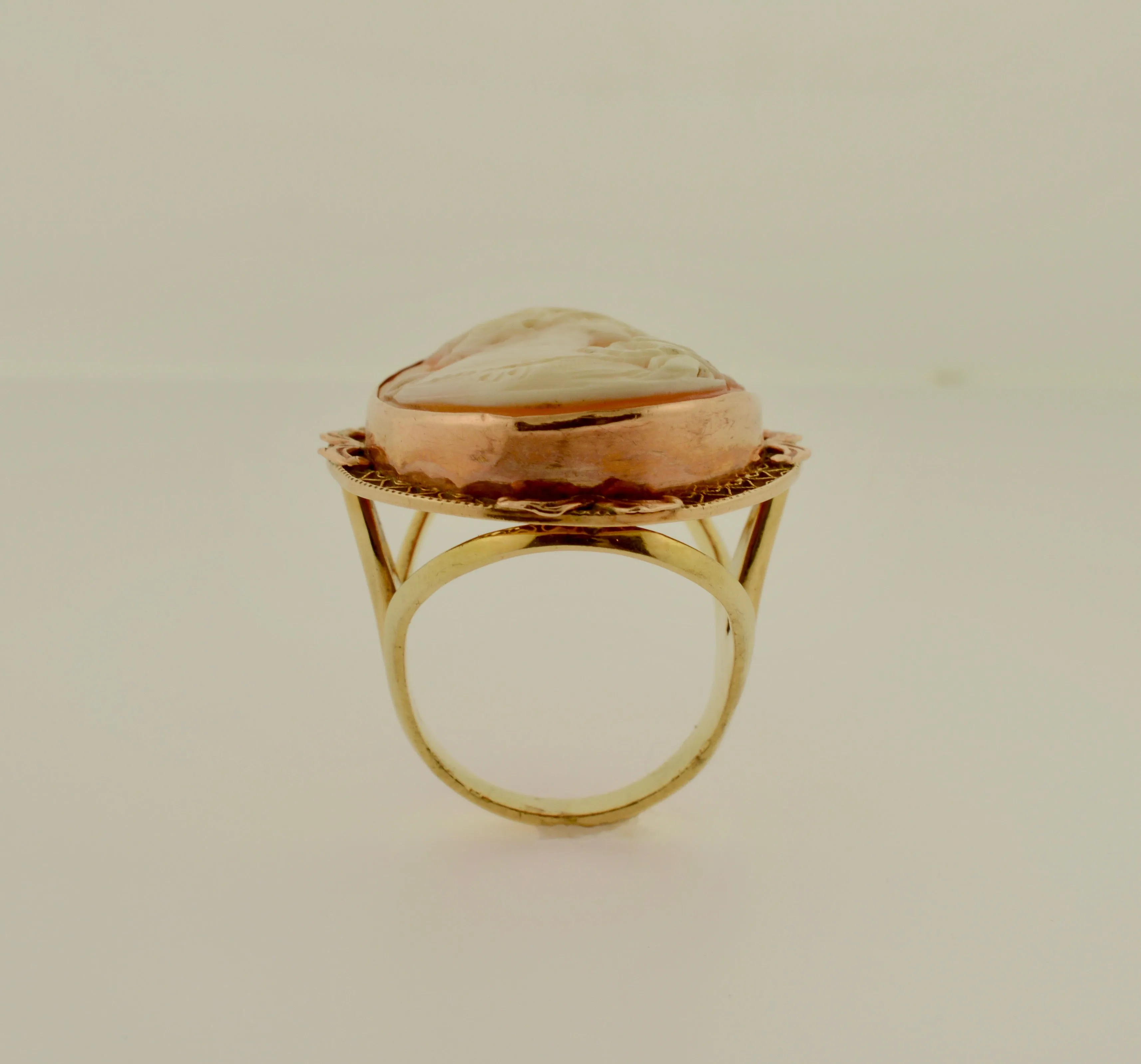 14K Yellow and Rose Gold Large Oval Shell Cameo Ring