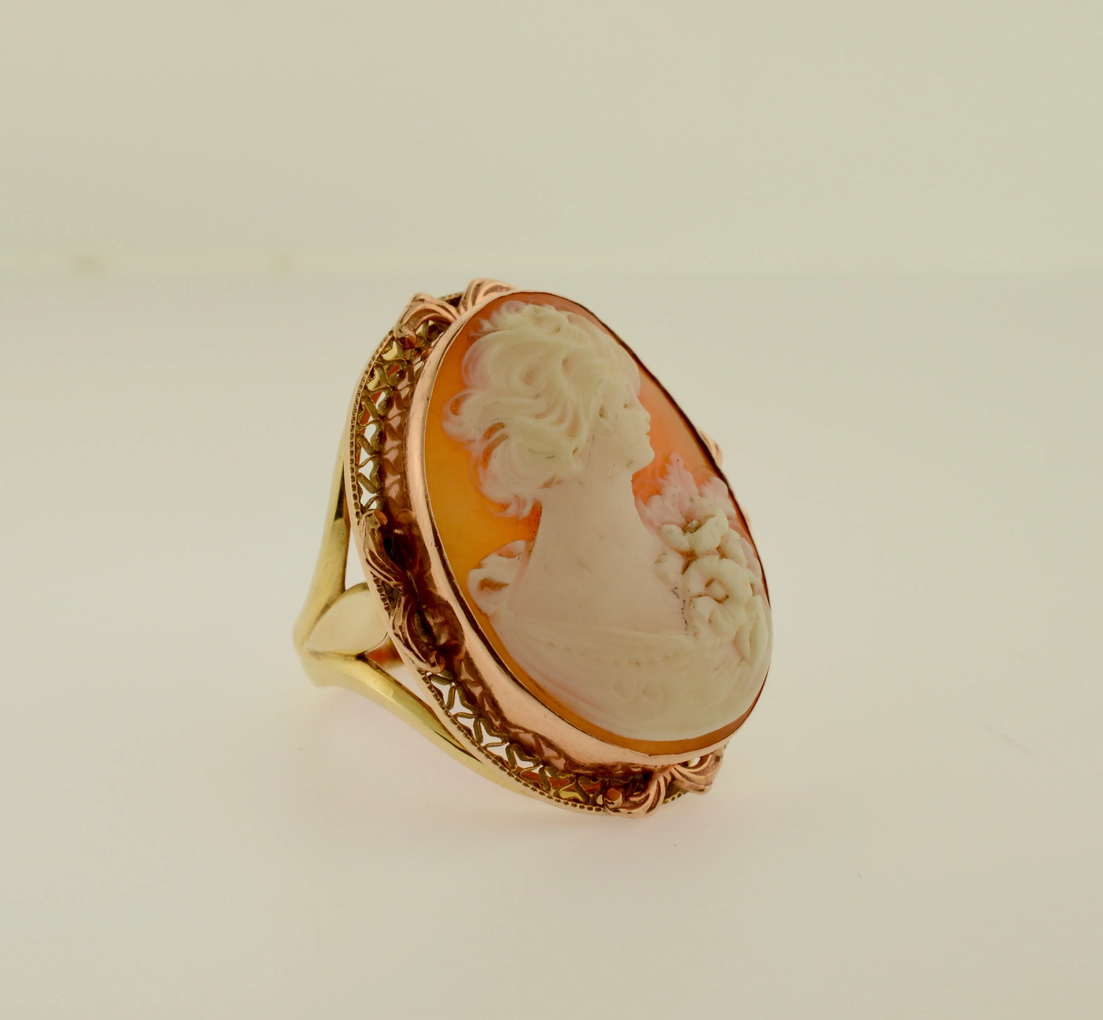 14K Yellow and Rose Gold Large Oval Shell Cameo Ring