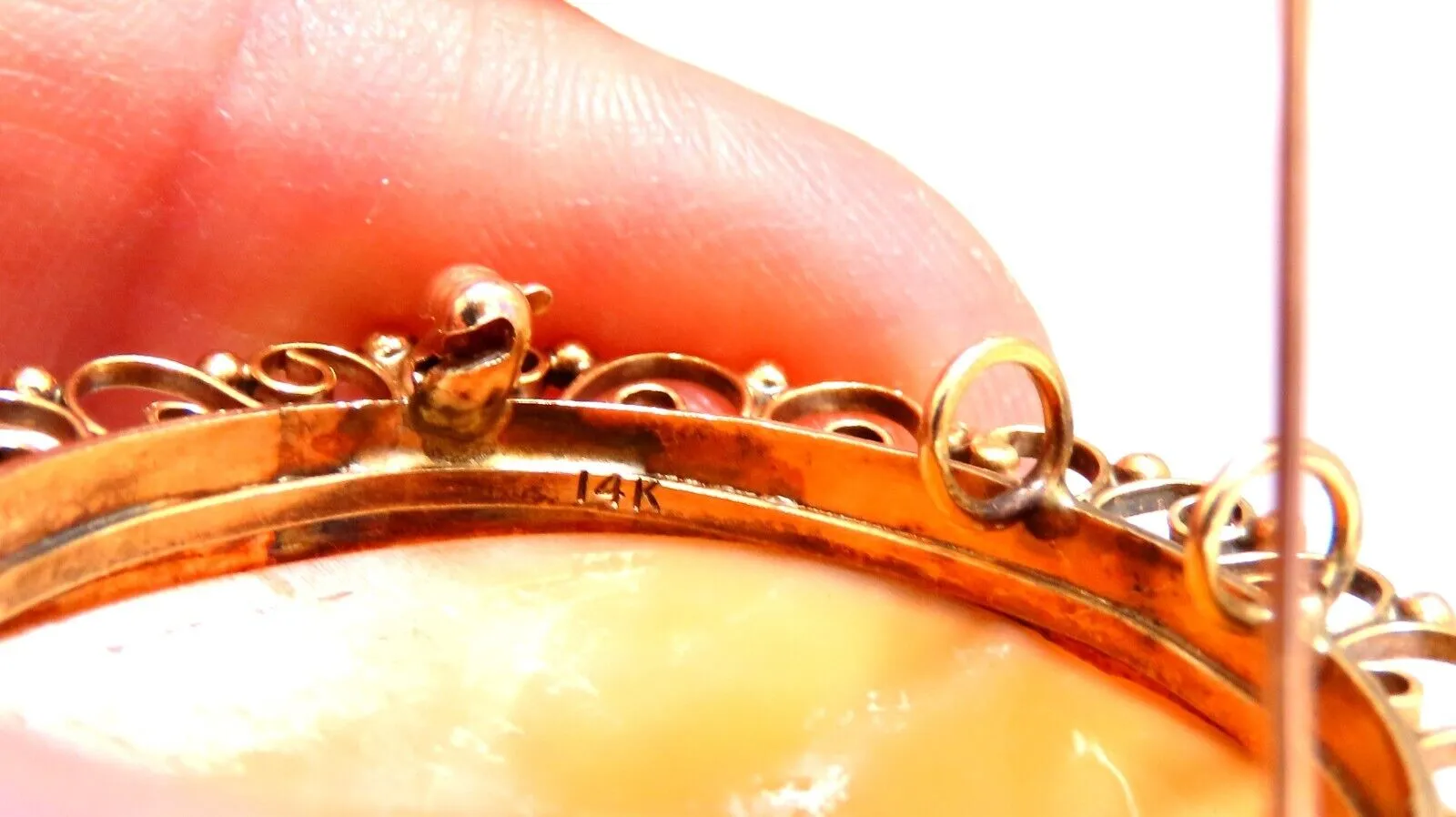 14kt Gold Cameo Gold Pin Circular Moon Crescent