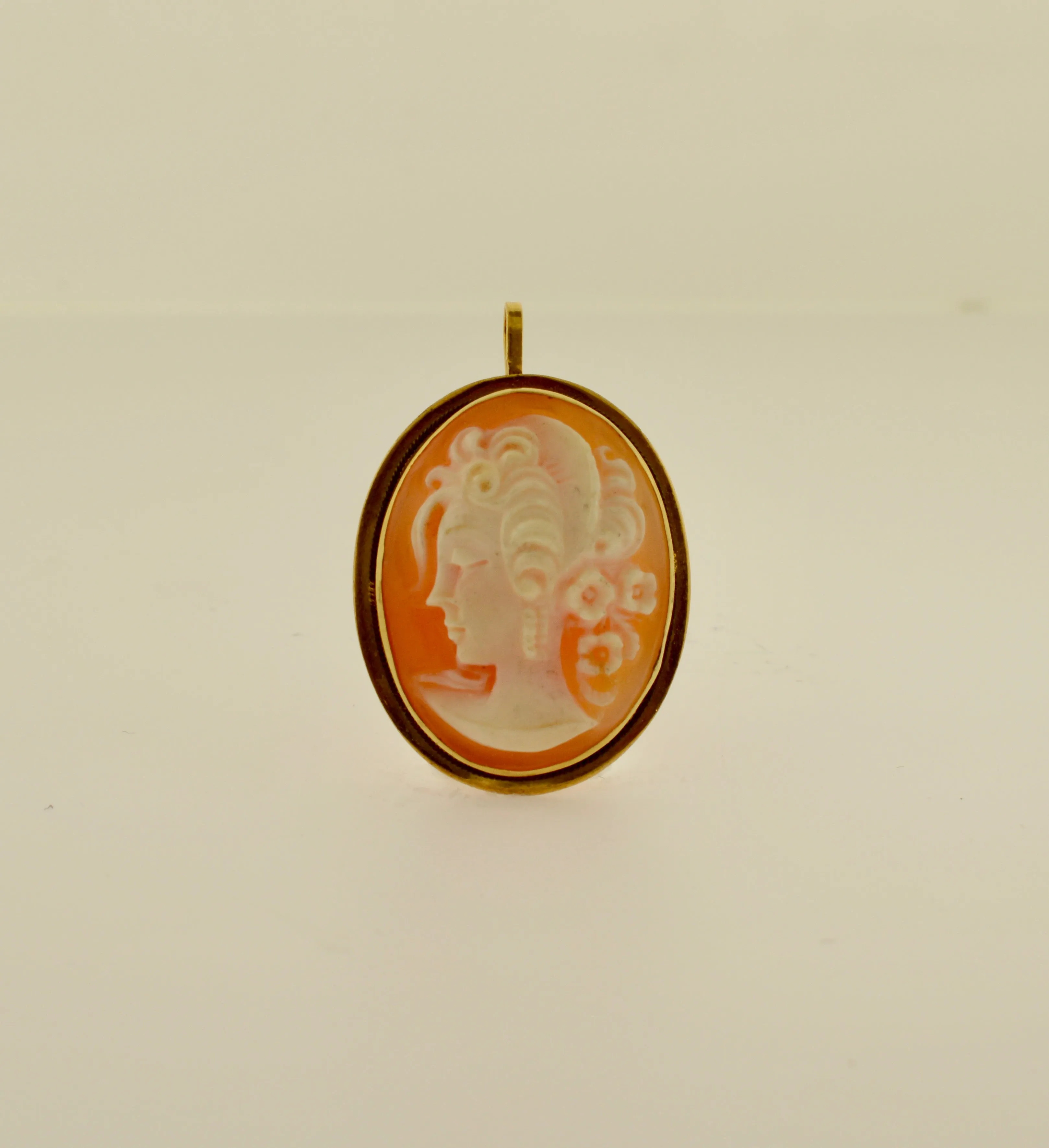 18k Yellow Gold Oval Shell Cameo Brooch and Pendant