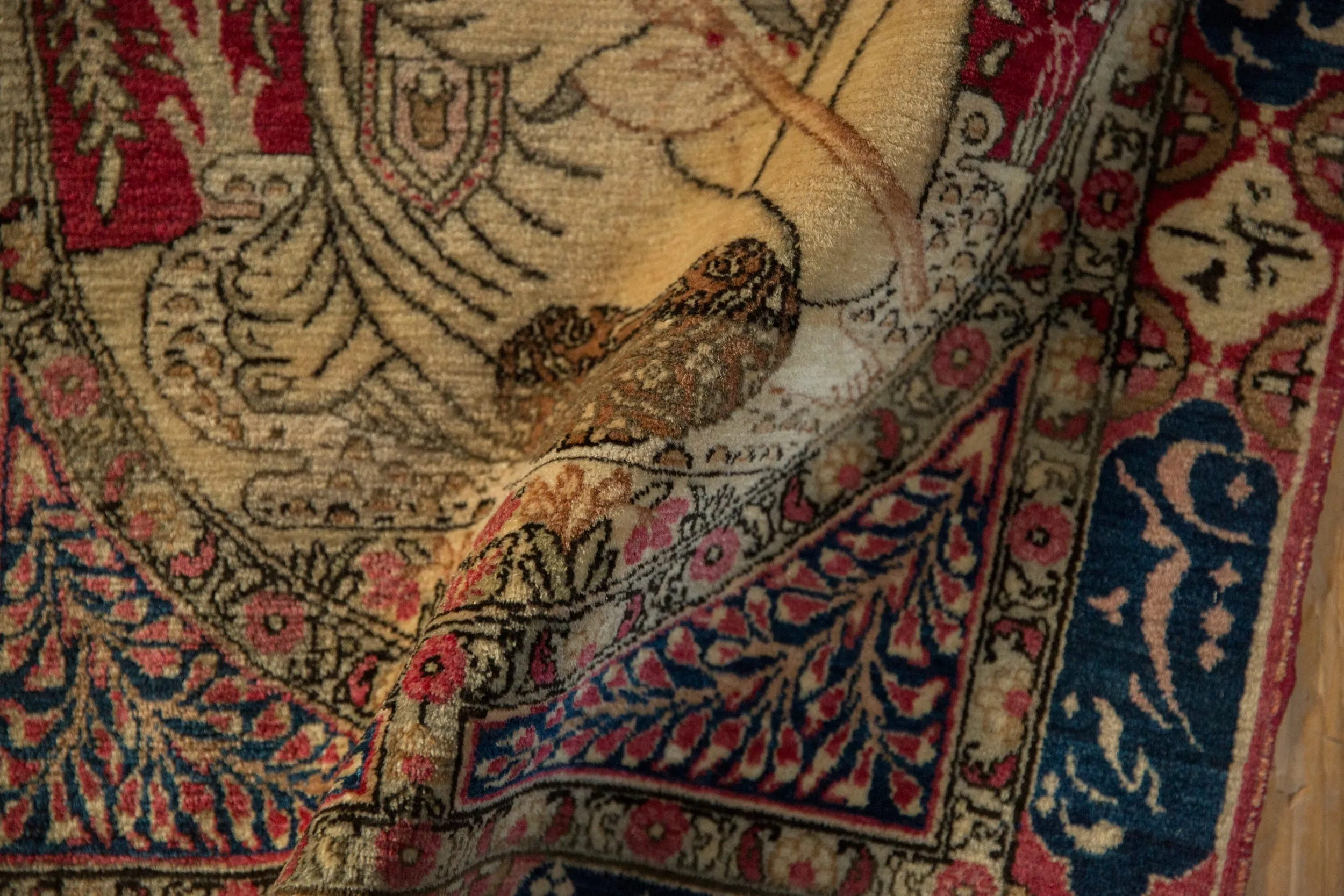 2x3 Antique Pictorial Kerman Rug Mat