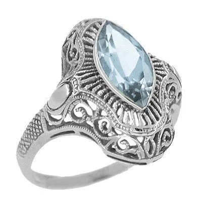 Art Deco Aquamarine Filigree Cocktail Ring in 14 Karat White Gold