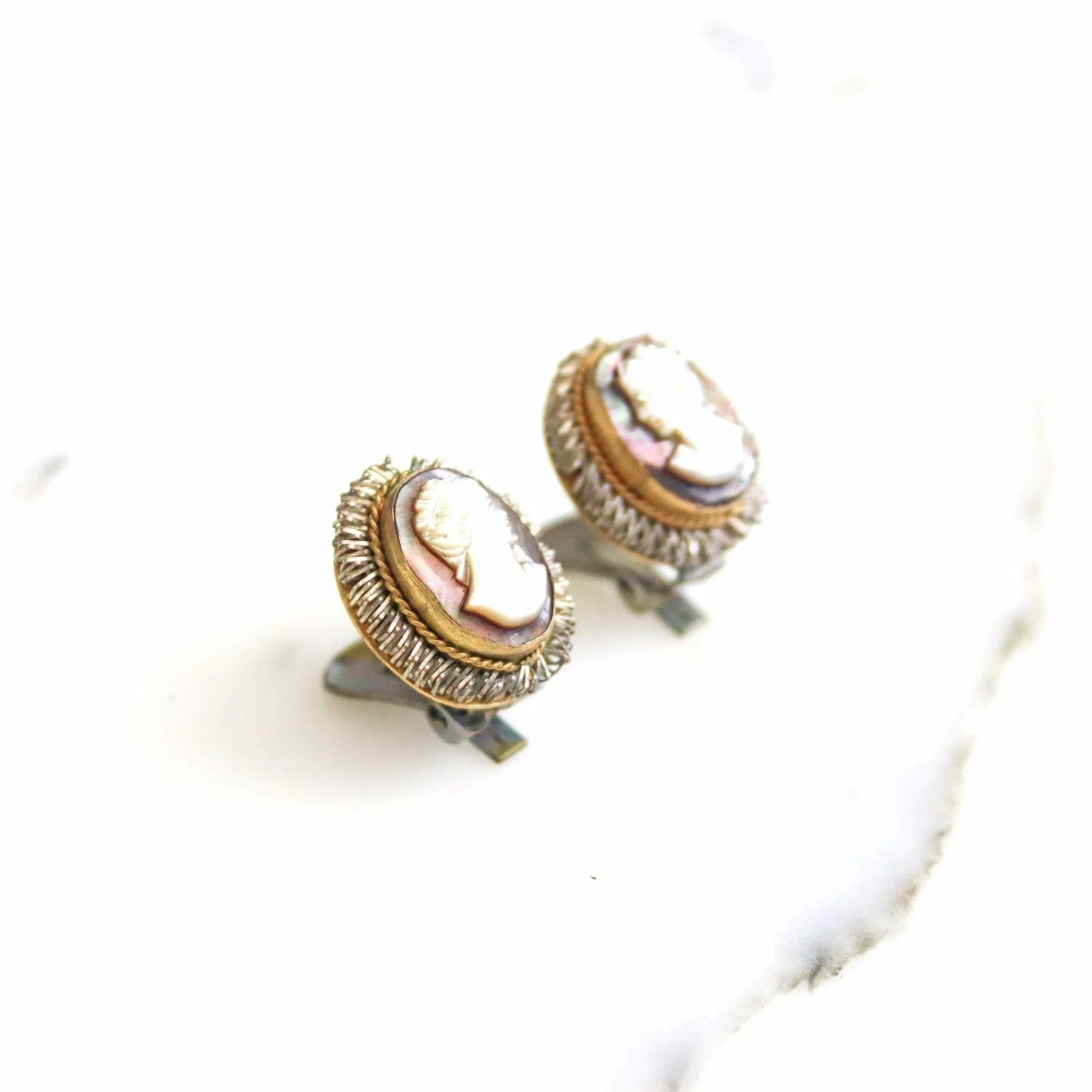 Art Deco Era Carved Mother of Pearl Cameo 750 Silver with Gold Accents