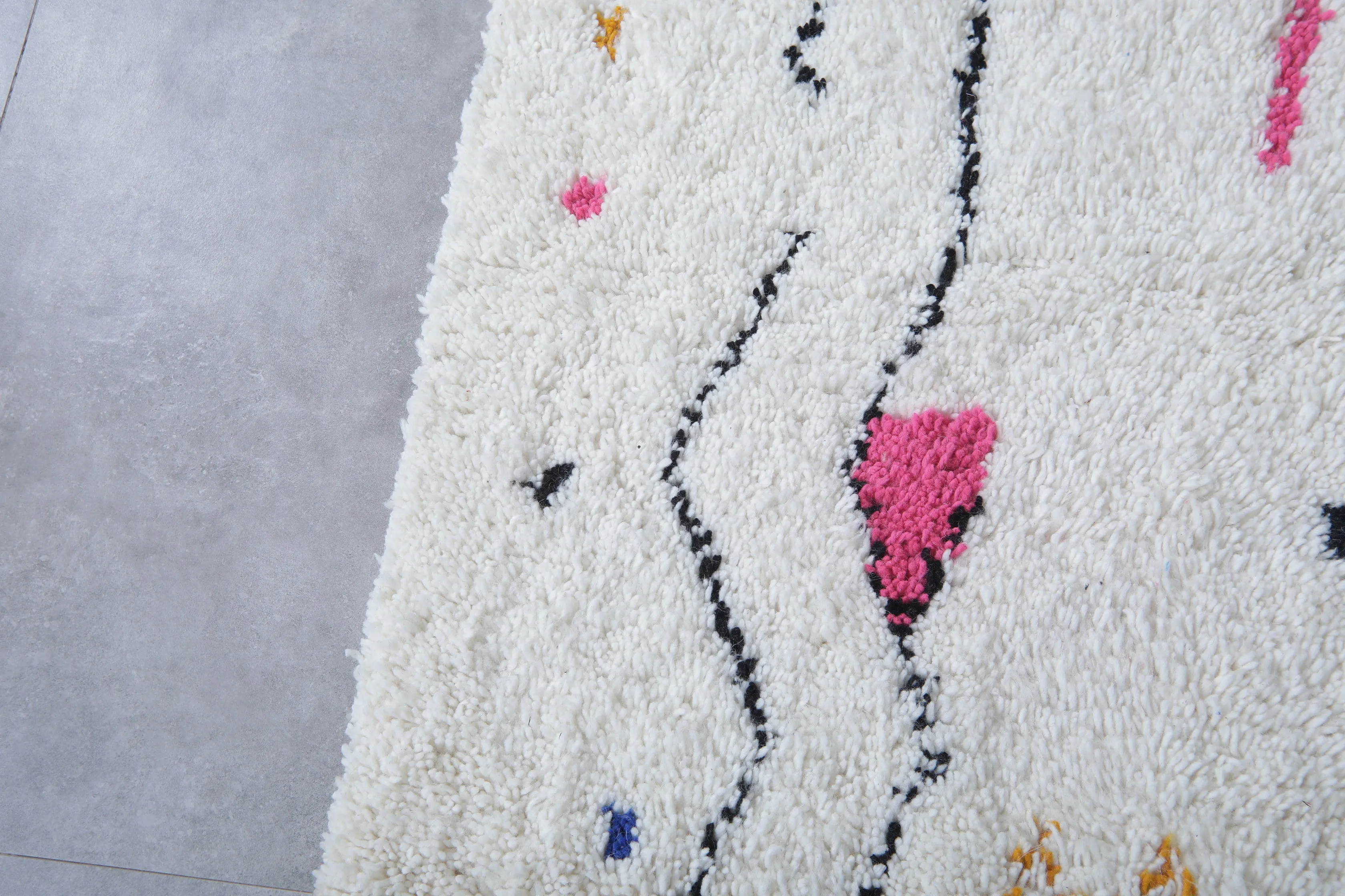 Azilal Berber rug - Moroccan Beni ourain rug - Wool rug