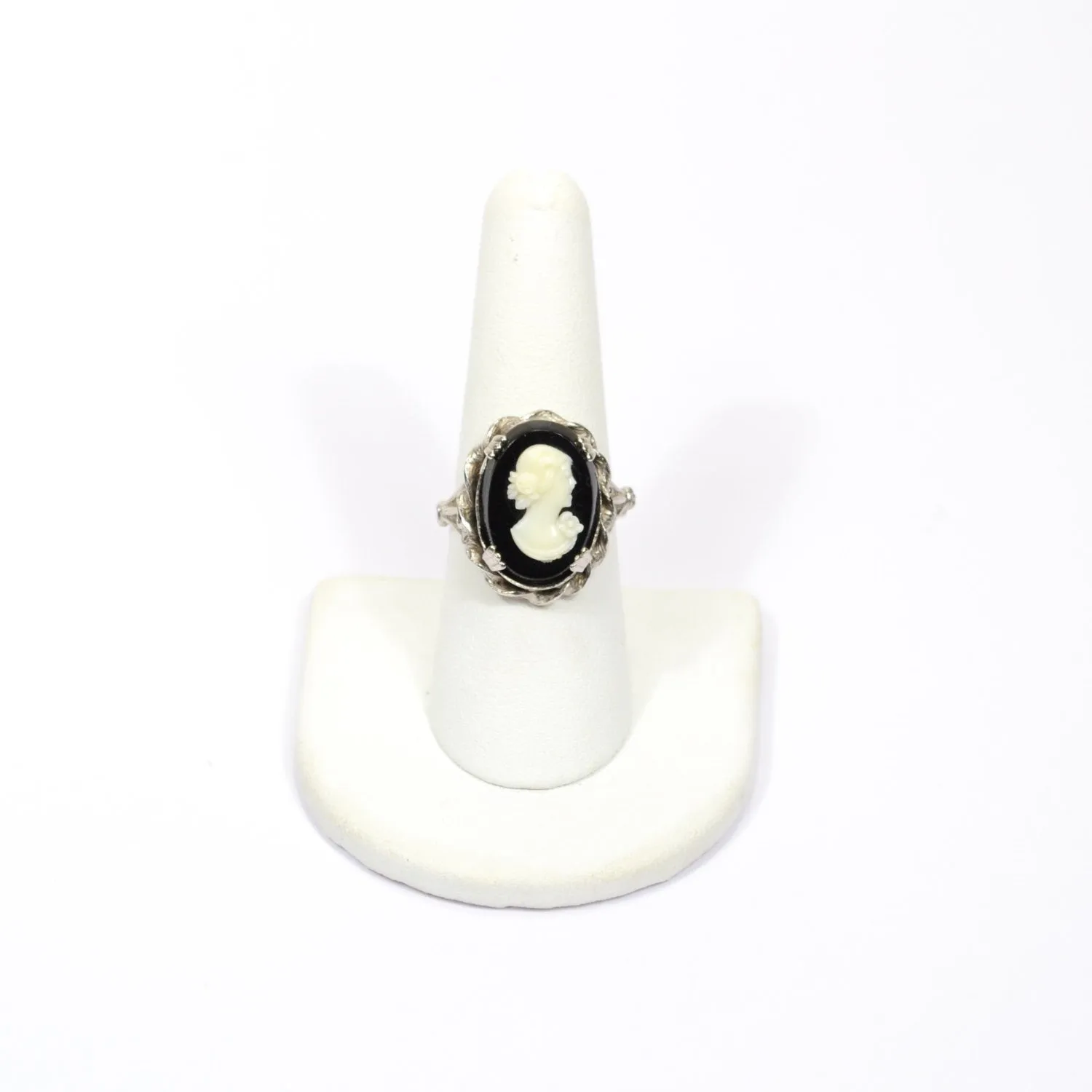 Black and White Cameo Ring