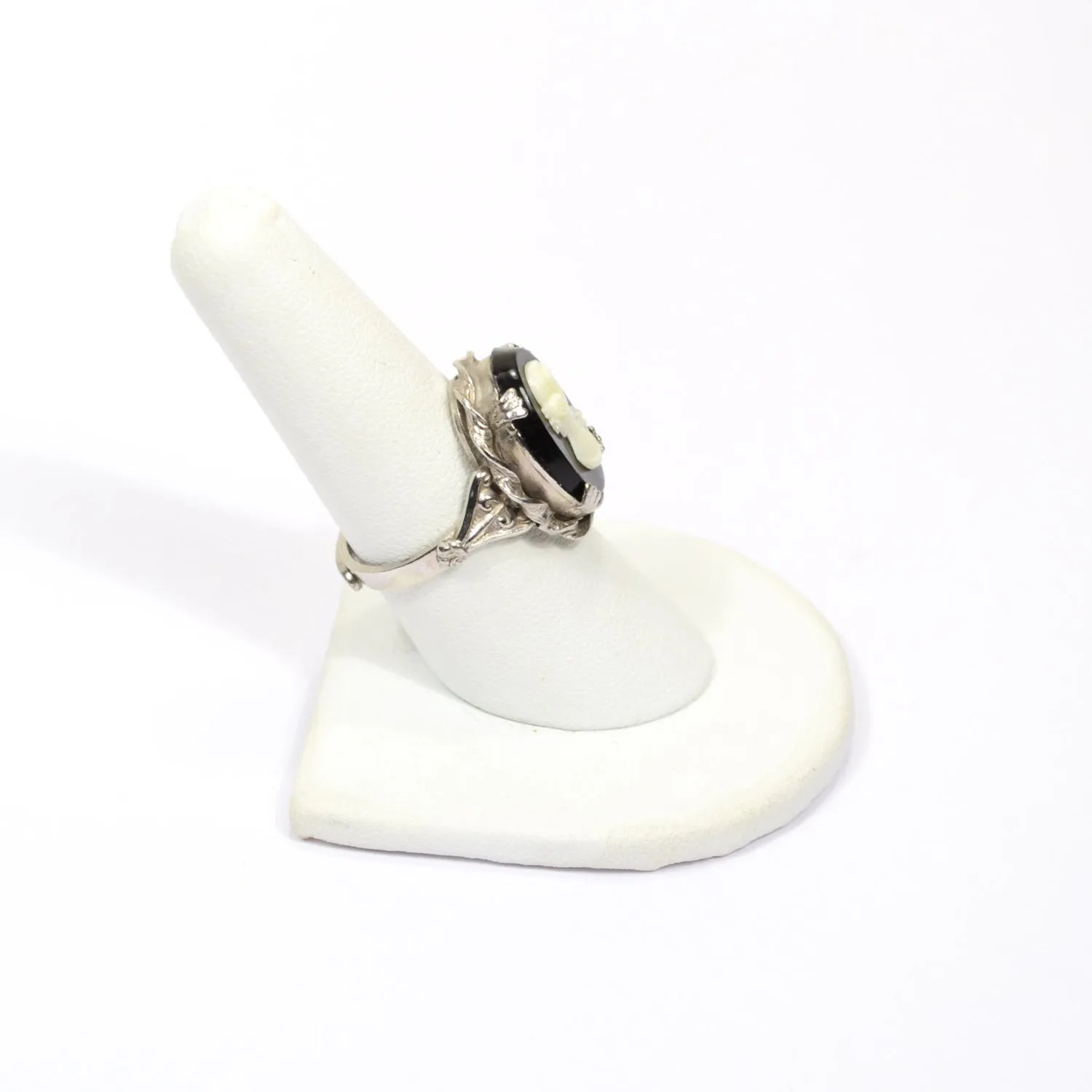 Black and White Cameo Ring