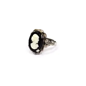 Black and White Cameo Ring