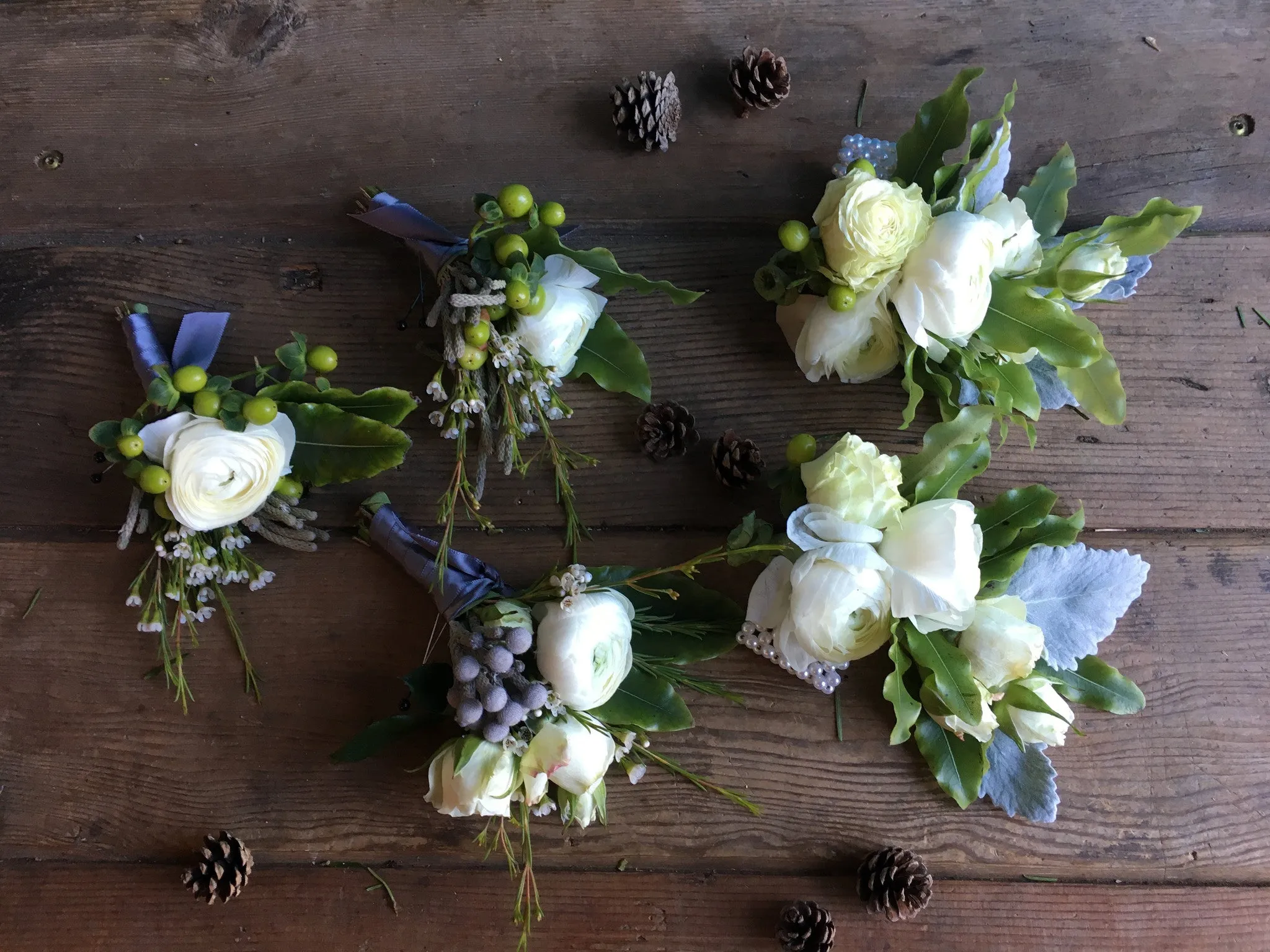 Boutonniere, small event order ($1500 minimum)