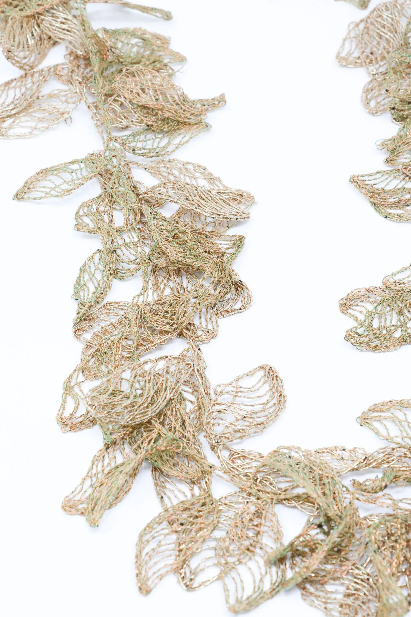 CENTOPERCENTOCASHEMIRE Lace Necklace