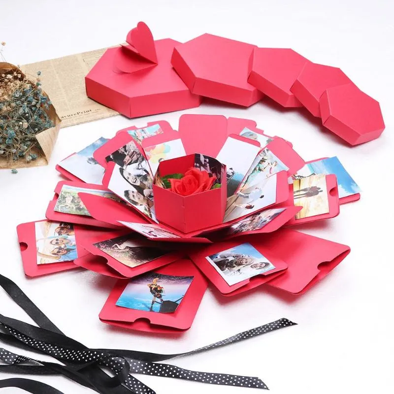 Creative Surprise Explosion Couple's Memory Love Box