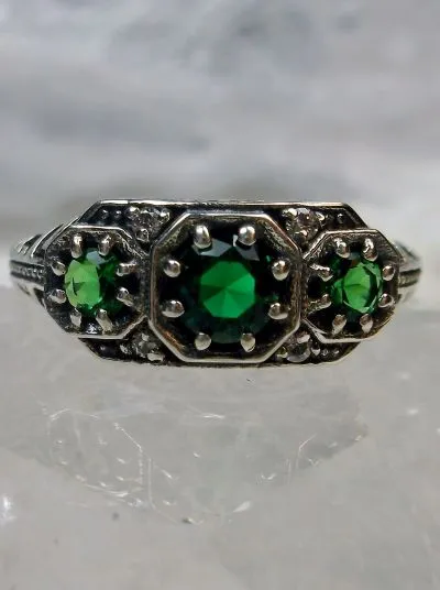 D161, Tiny 3 Stone Edwardian Ring, Vintage Jewelry Design#D161