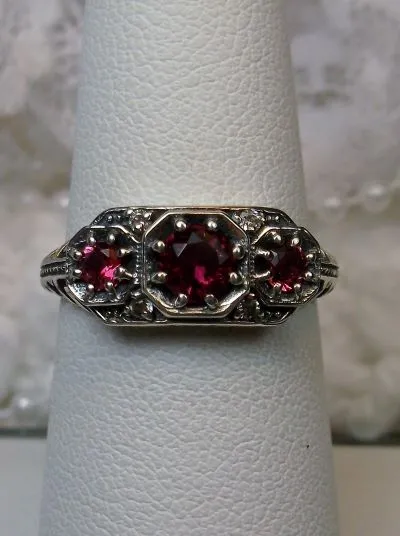 D161, Tiny 3 Stone Edwardian Ring, Vintage Jewelry Design#D161