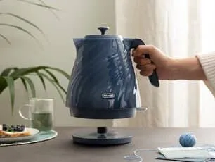 Delonghi 1.7L Ballerina Seta Kettle Silk Blue KBDS3001.BL