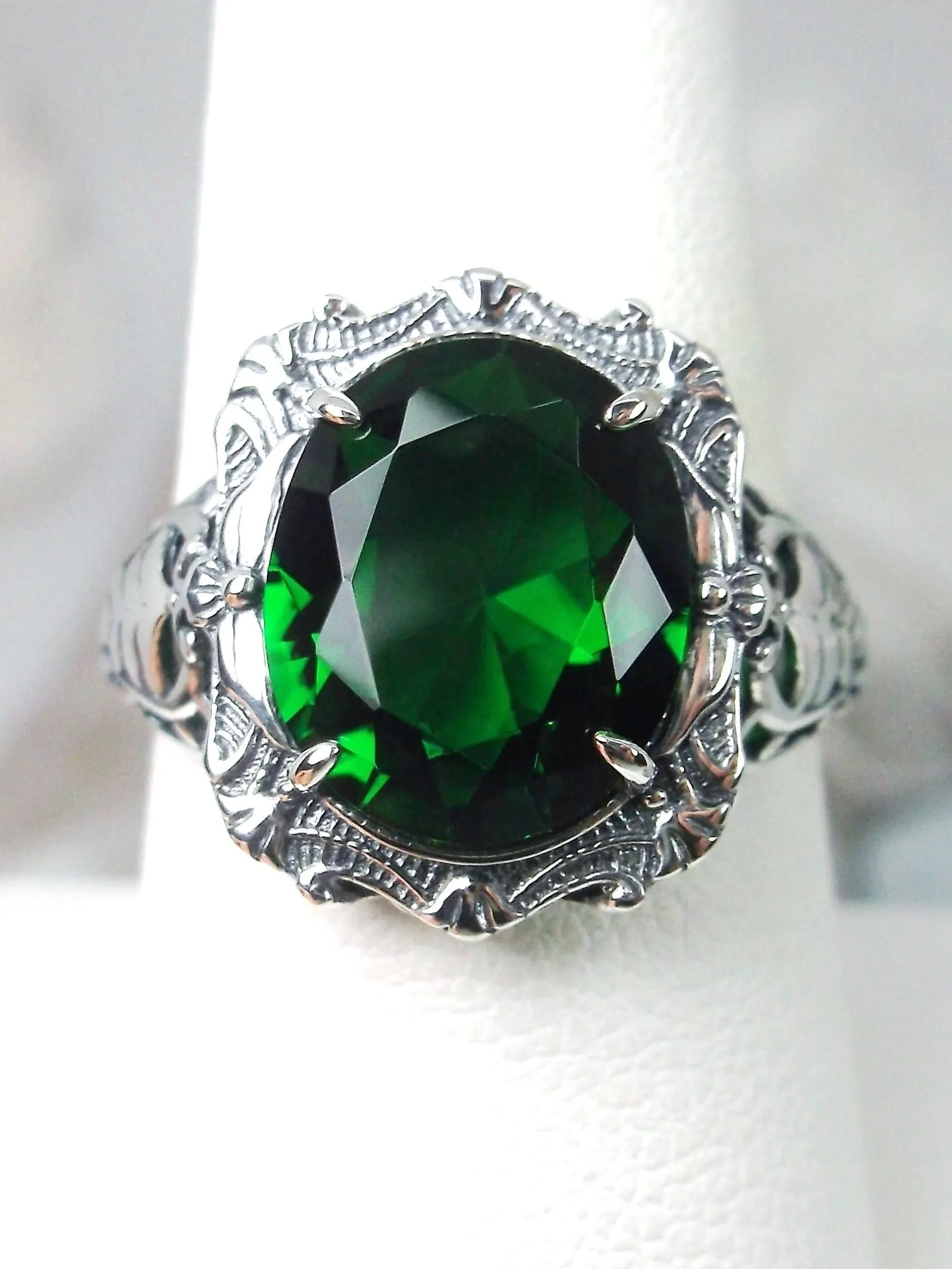 Emerald Ring, Oval Art Nouveau Style, Vintage Sterling Silver Filigree Ring, Beauty Ring, D229