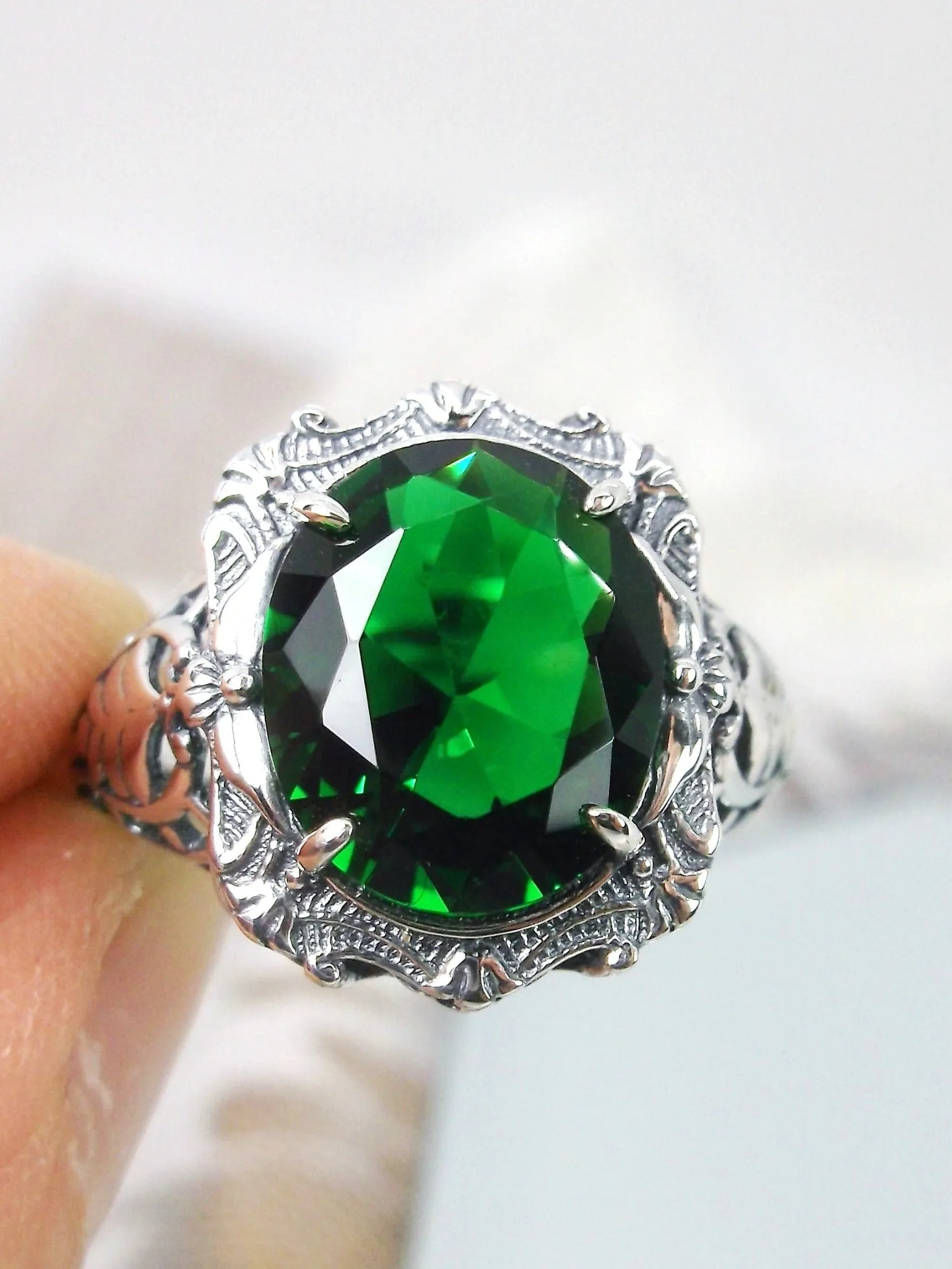 Emerald Ring, Oval Art Nouveau Style, Vintage Sterling Silver Filigree Ring, Beauty Ring, D229