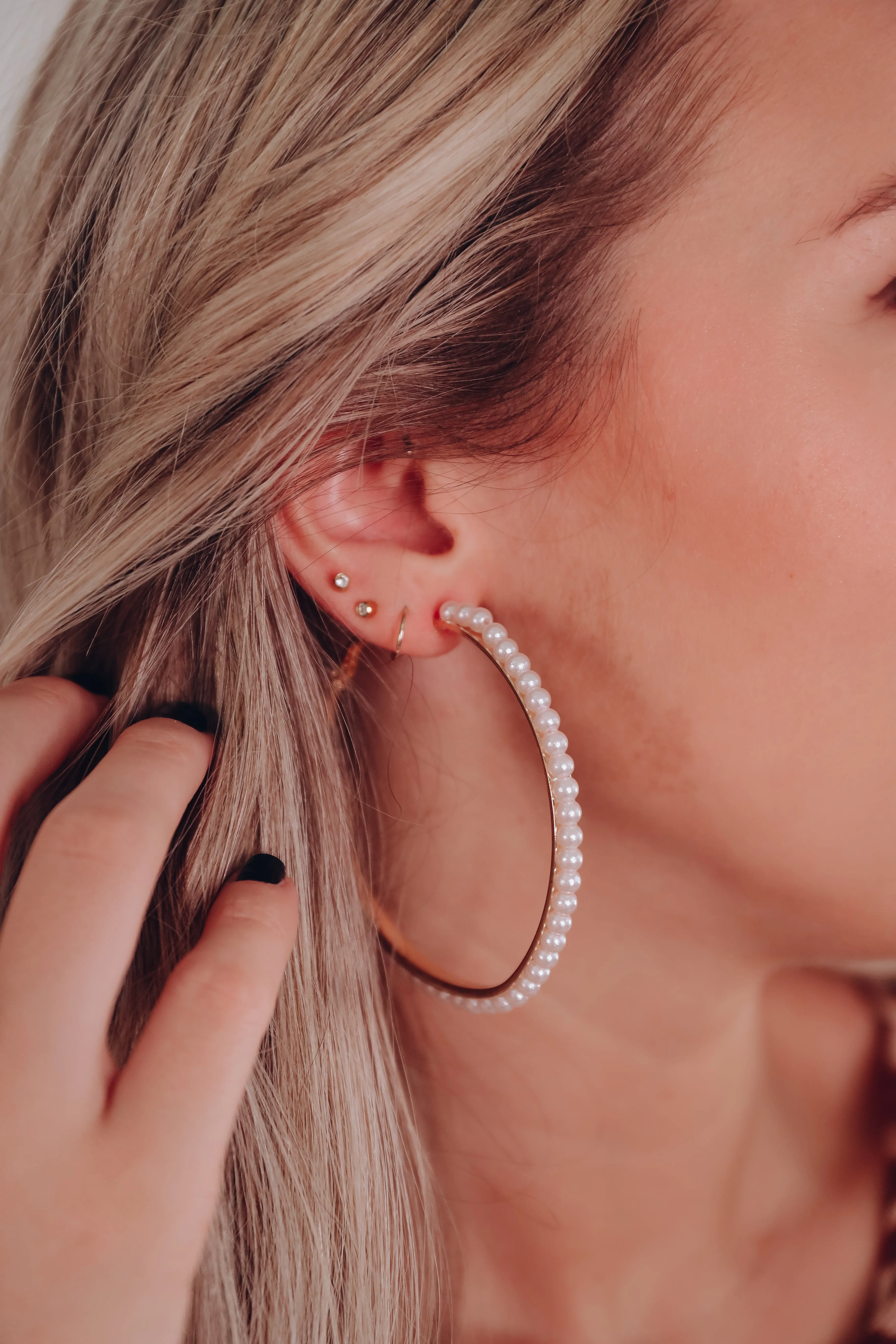 Emmy Pearl Hoop Earrings - Gold