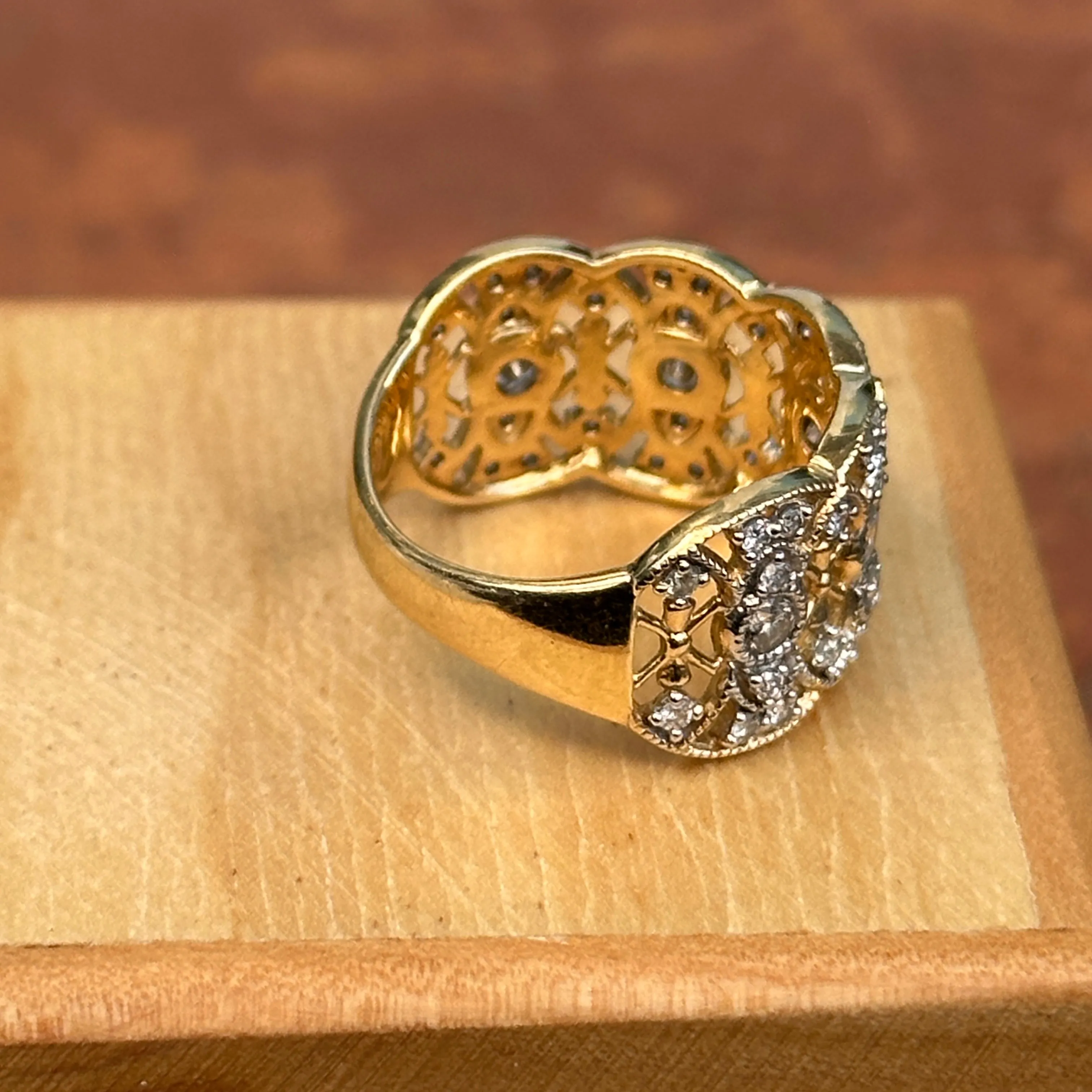 Estate 14KT White   Yellow Gold Diamond Filigree Band Ring