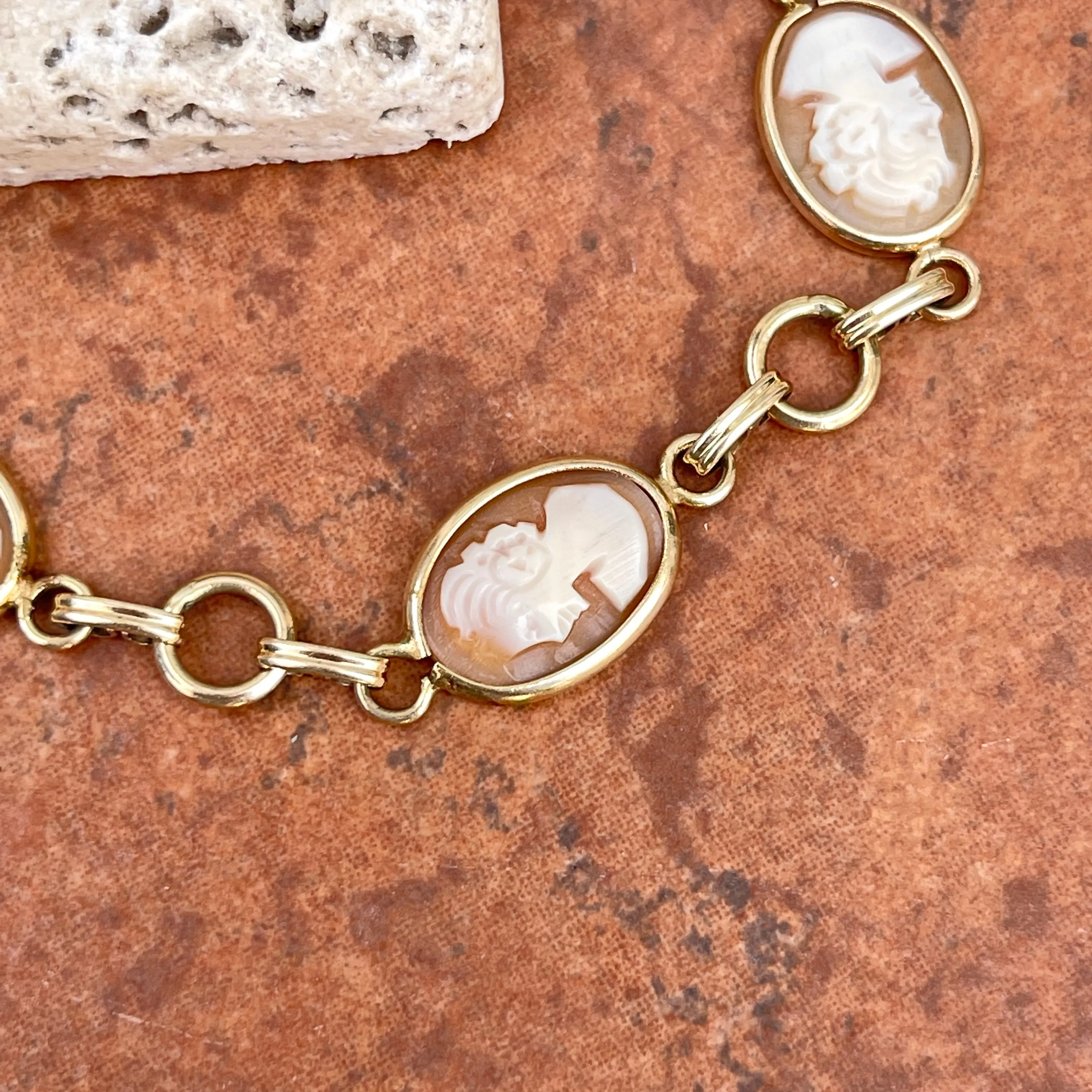 Estate 14KT Yellow Gold Carved Oval Cameo Link Bracelet