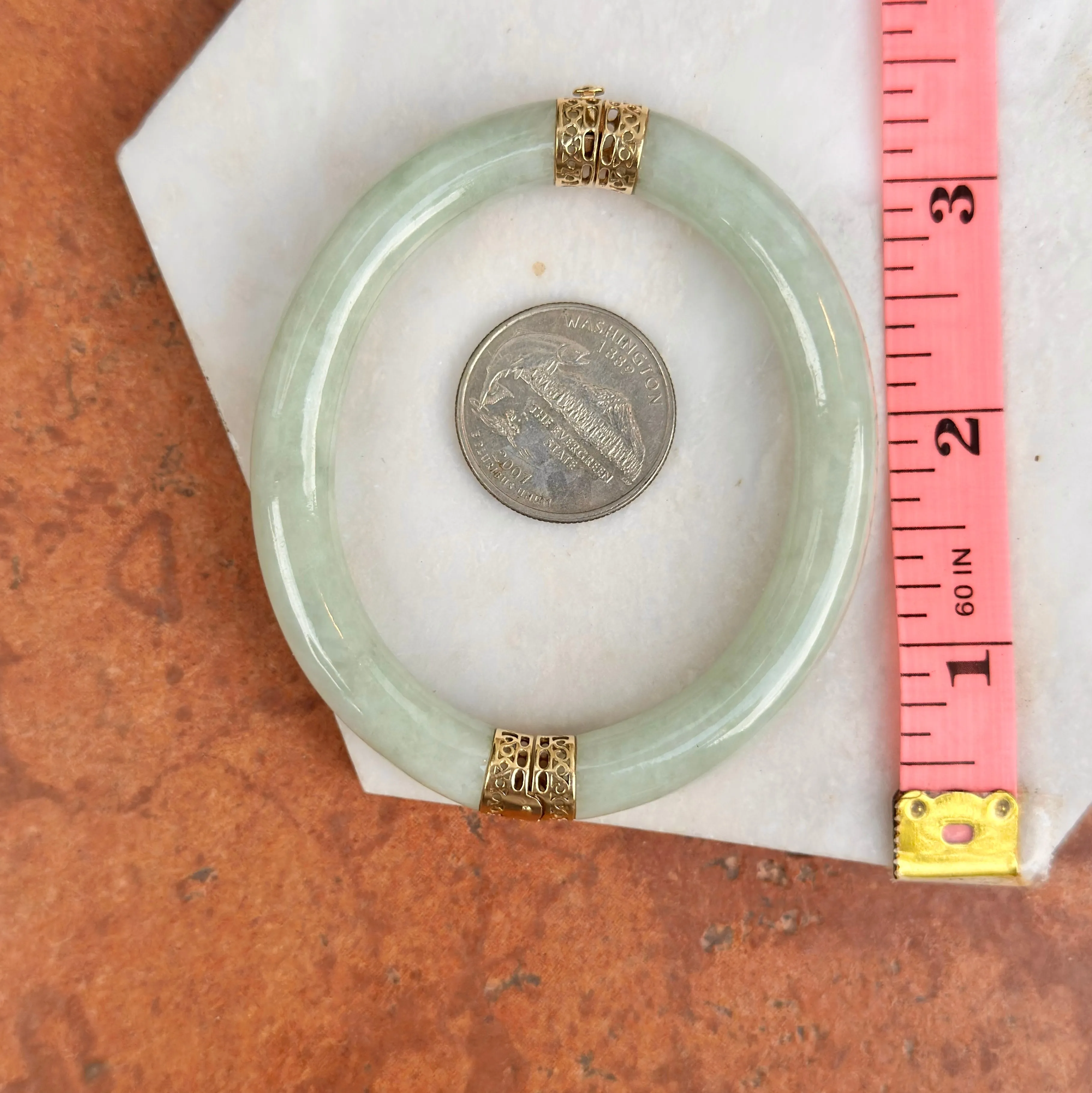 Estate 14KT Yellow Gold Filigree Jadeite Oval Bangle Bracelet