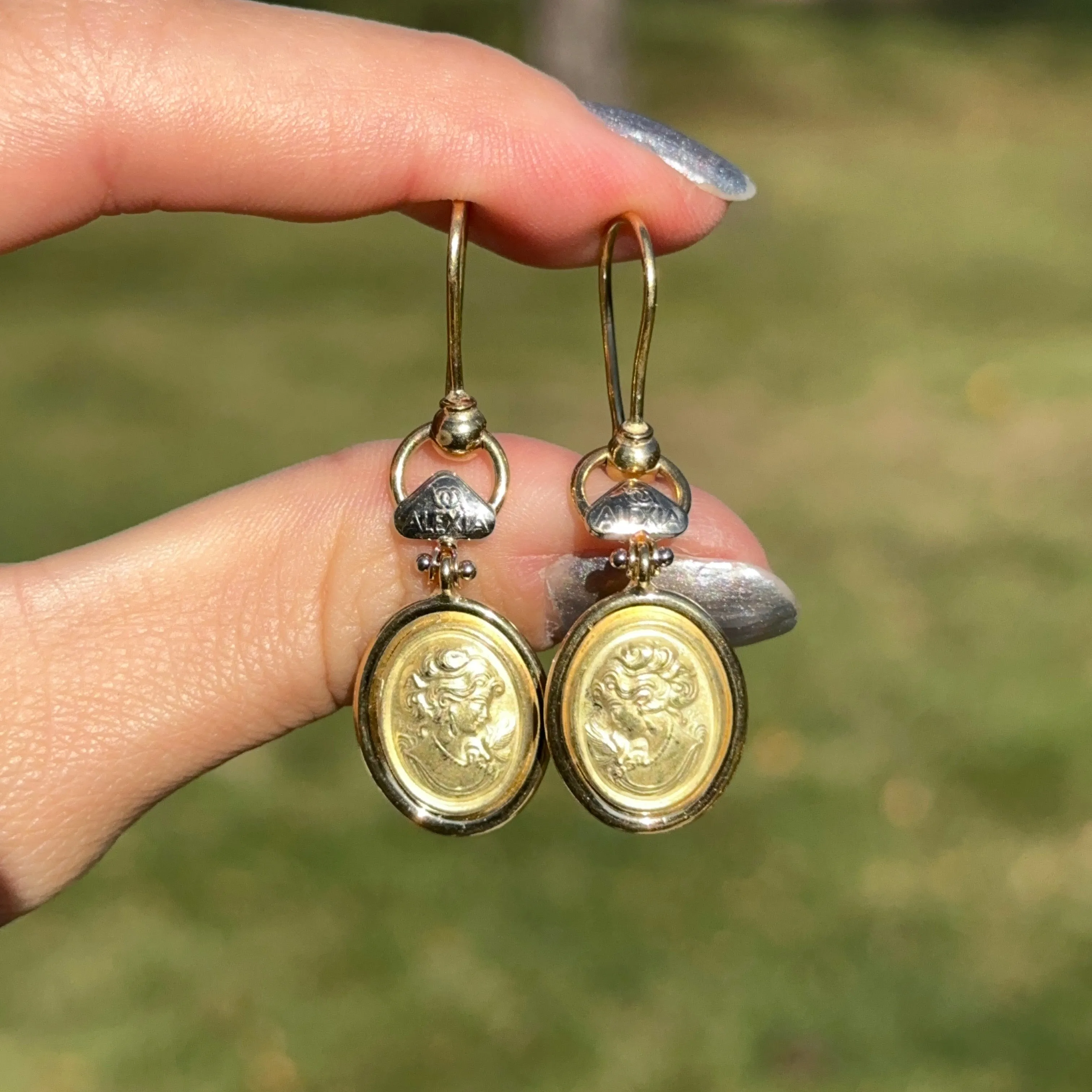 Estate 18KT Yellow Gold Etruscan Cameo Dangle Earrings