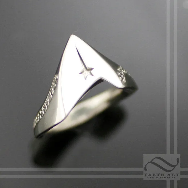 First Mate Star Signet Ring - Sterling Silver