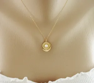 Lotus Leaf Pearl Necklace