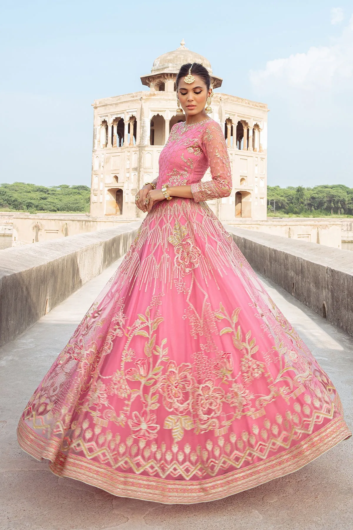 Luxury Pink Embroidered Pakistani Wedding Dress Lehenga Choli