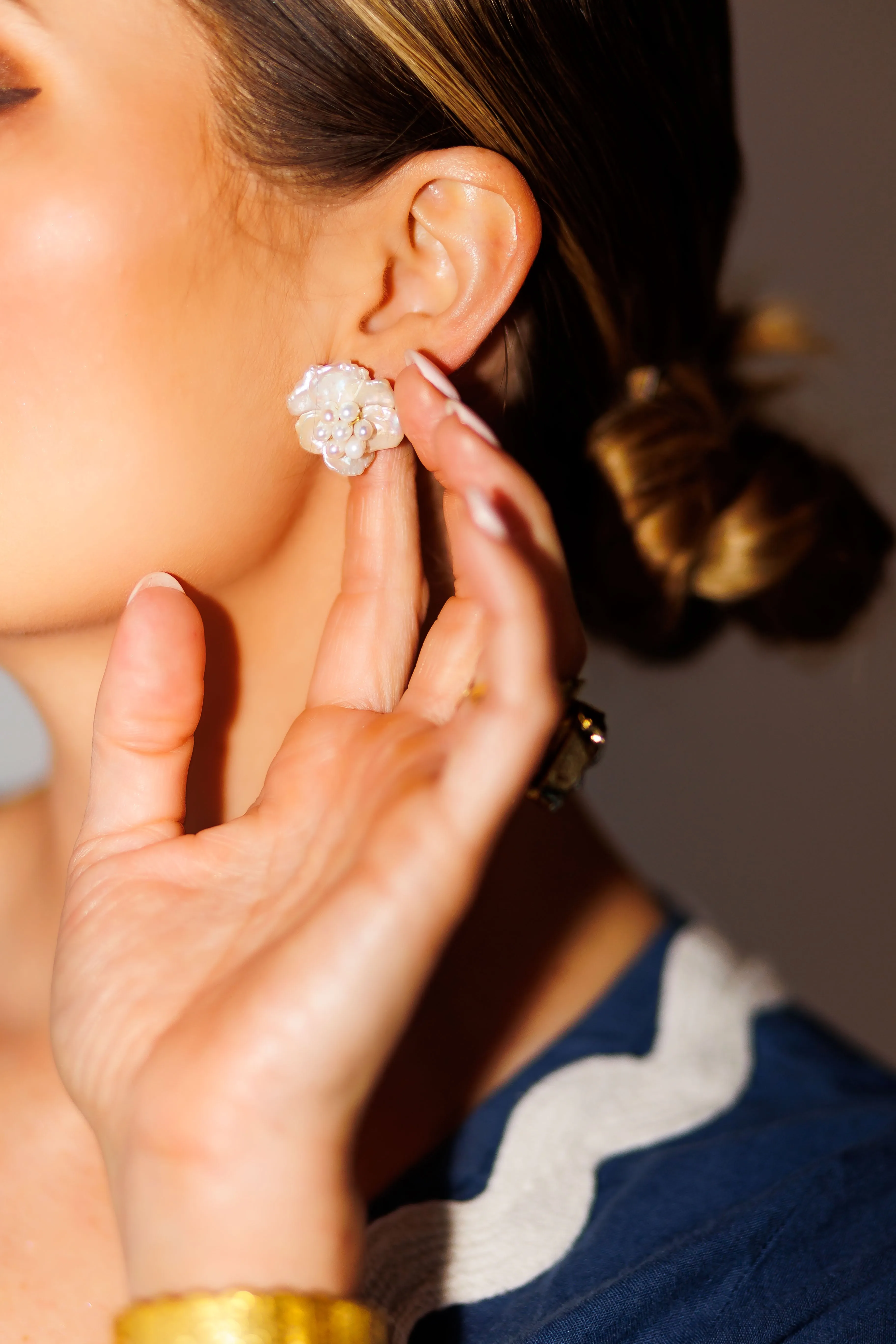 Magnolia Pearl Stud