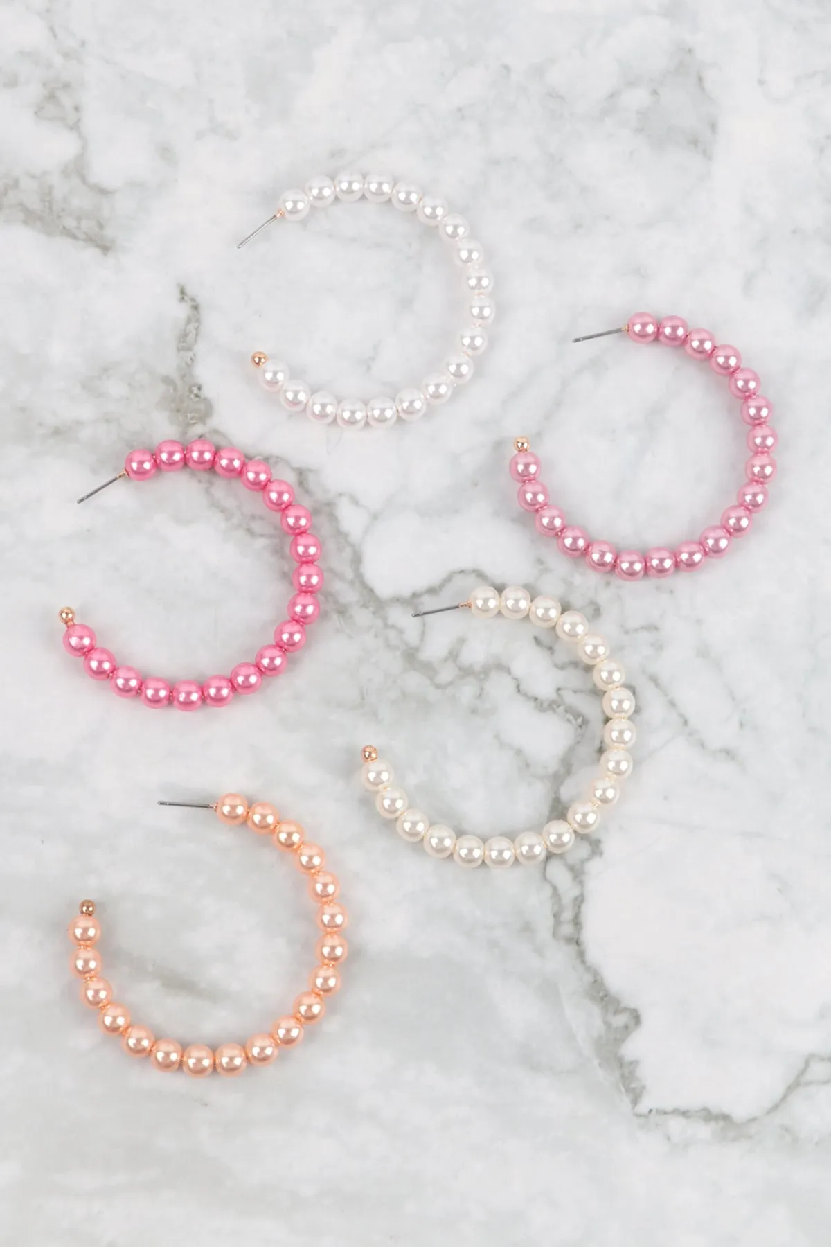 METALLIC PEARL HOOP EARRINGS