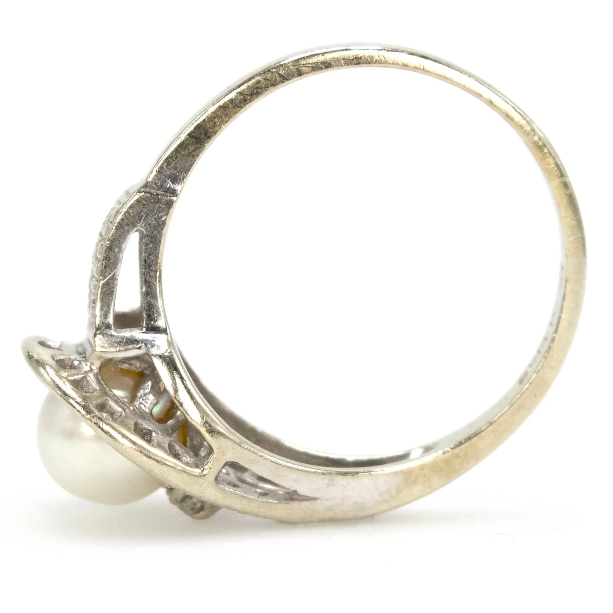 Midcentury Asymmetric Pearl and Diamond 14K White Gold Knot Ring