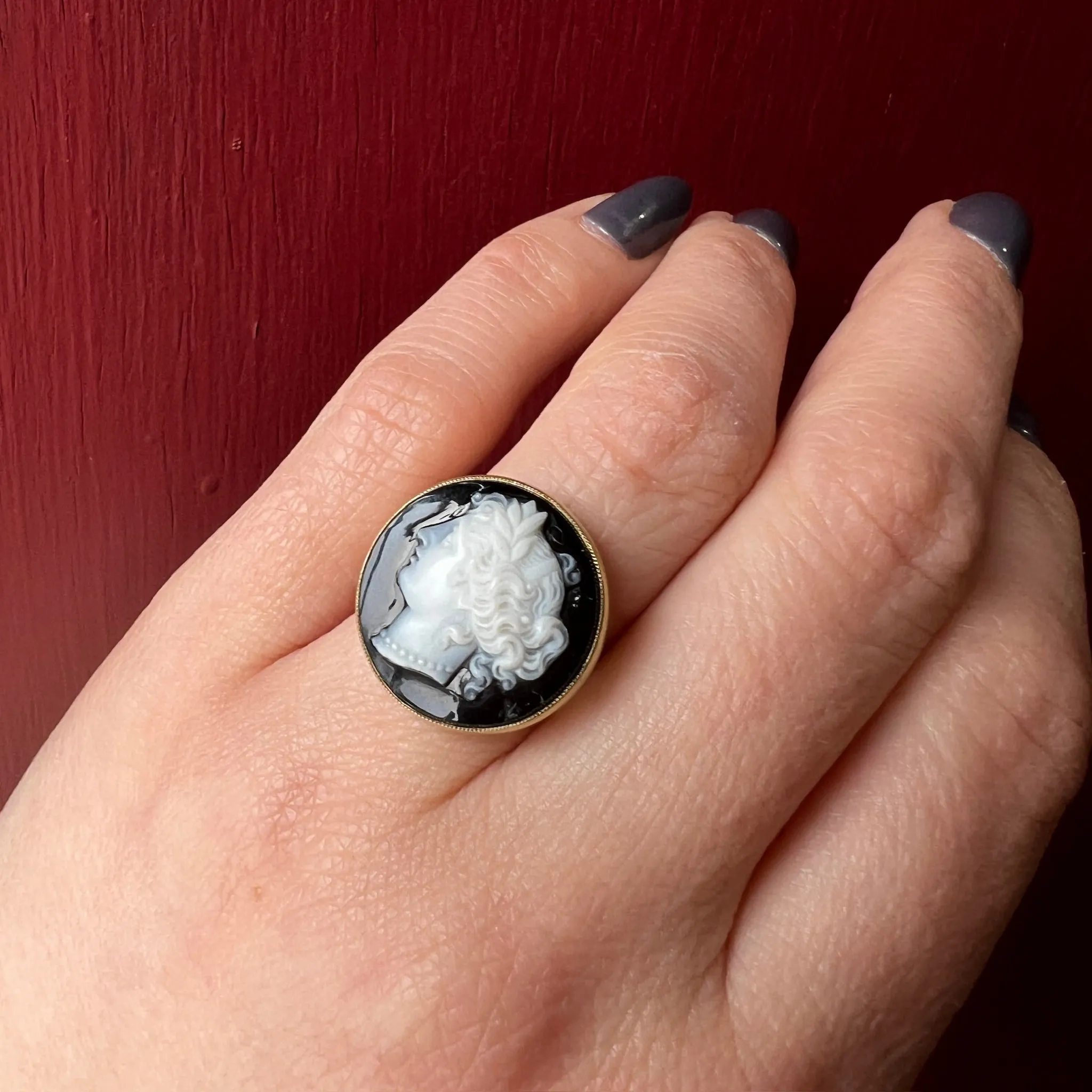 Mirror Twins Victorian Cameo in 1920s Gold Ring