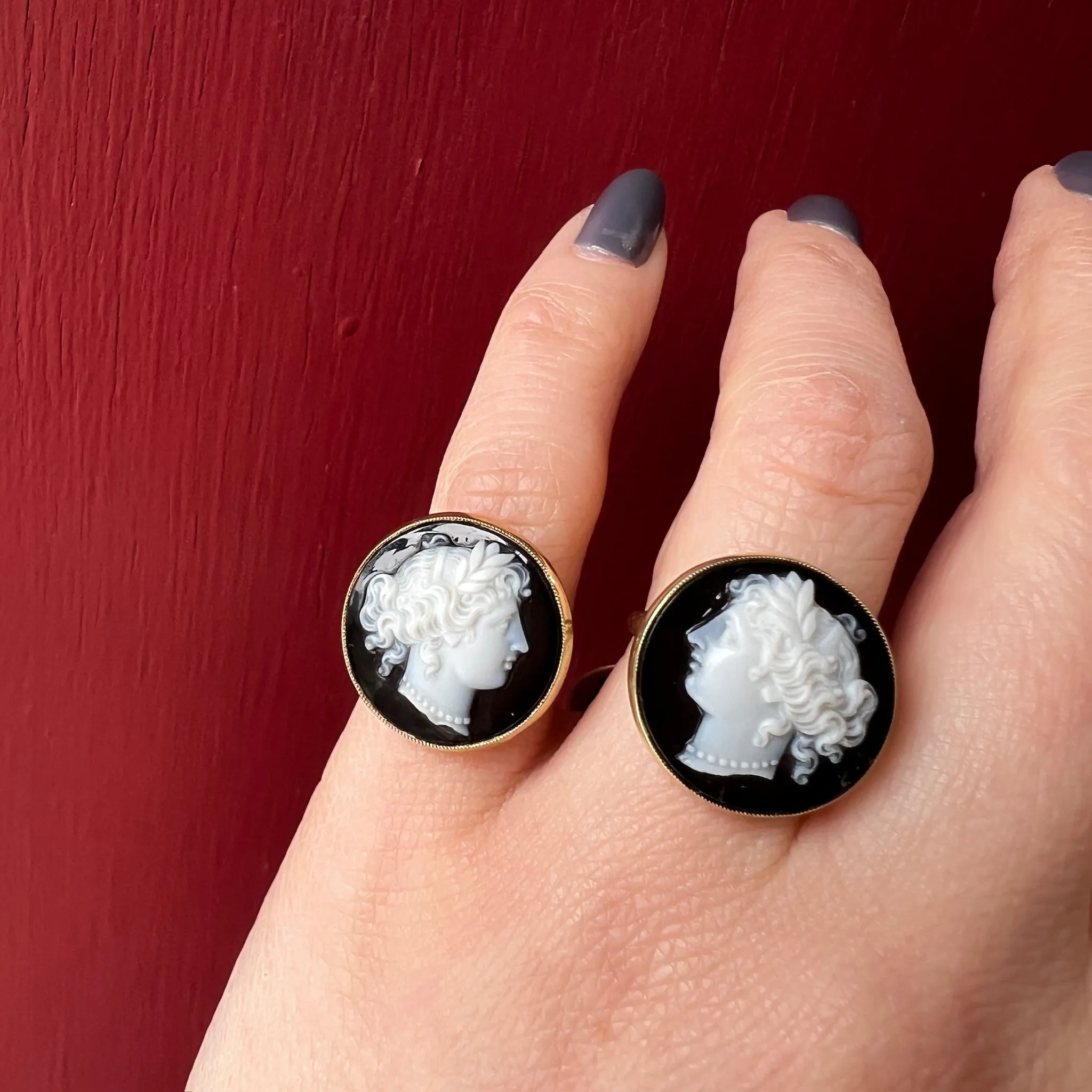 Mirror Twins Victorian Cameo in 1920s Gold Ring