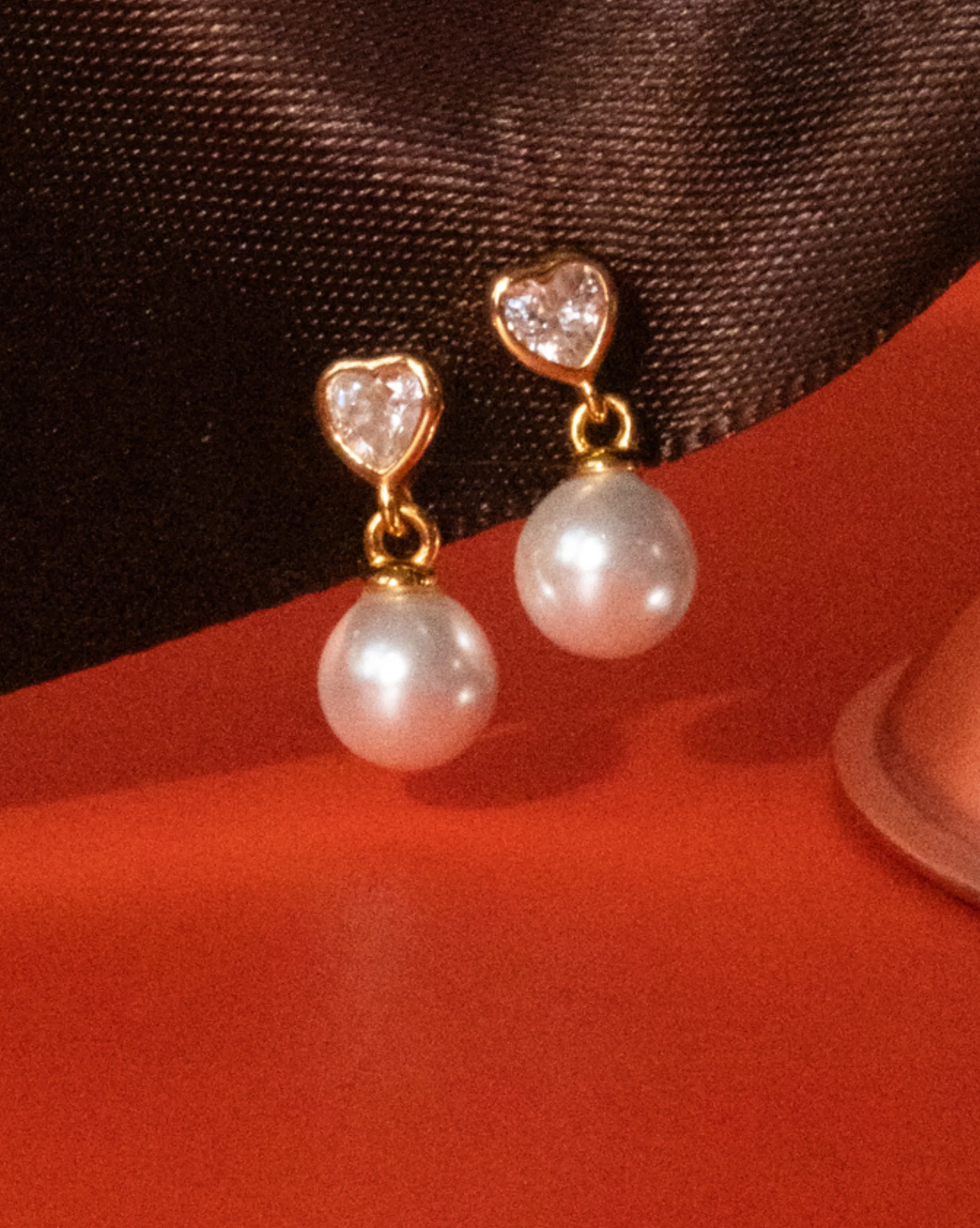 Motunui Heart Pearl Drop Studs