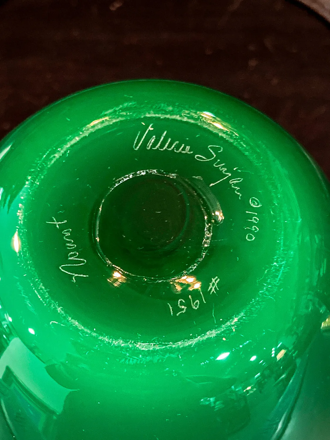 Nourot Art Glass Studio Valerie Surjan 1990 Green Cameo Glass Vase