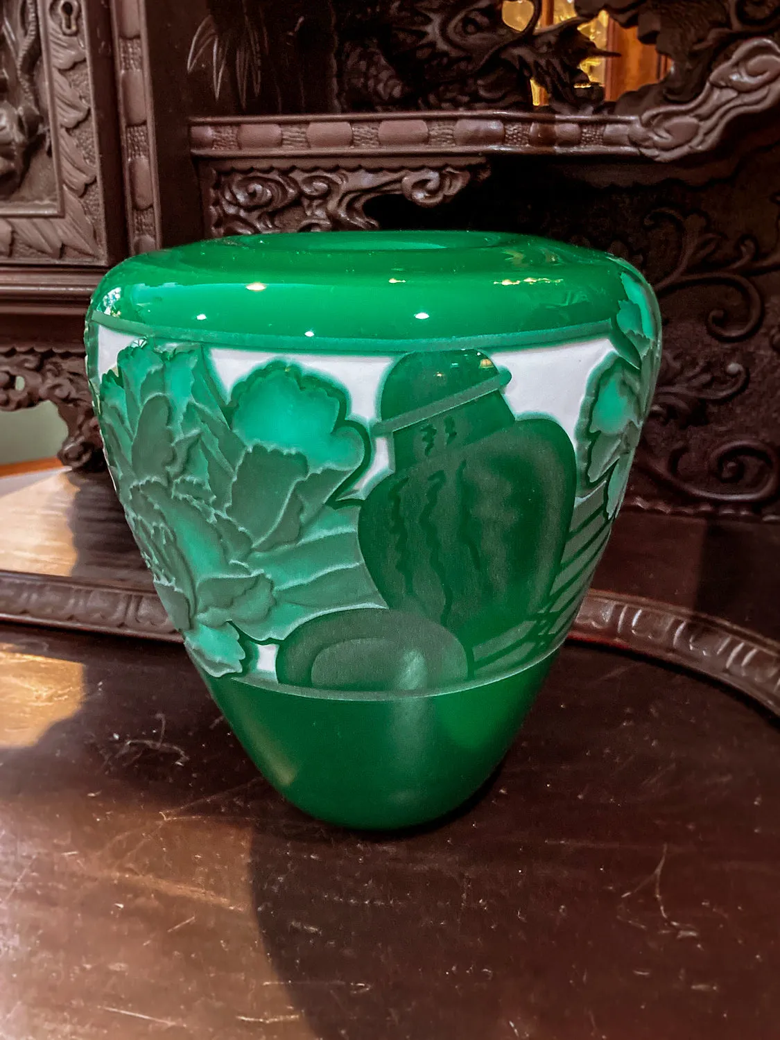 Nourot Art Glass Studio Valerie Surjan 1990 Green Cameo Glass Vase