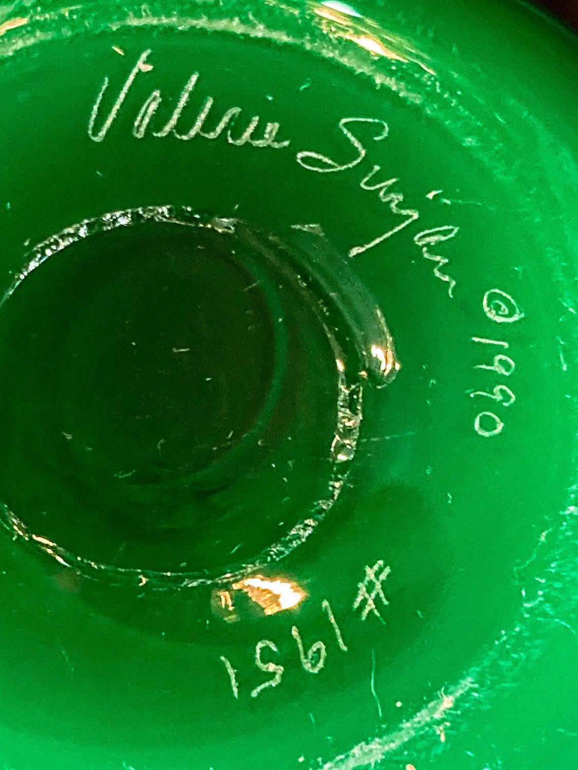 Nourot Art Glass Studio Valerie Surjan 1990 Green Cameo Glass Vase