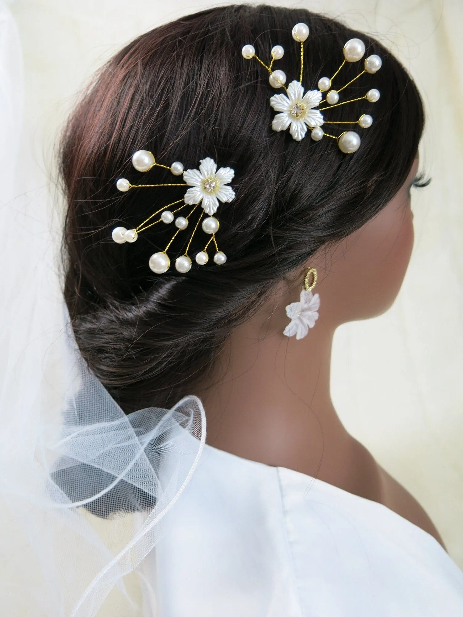 Off White Pearl Flower 2 PC Hairpin Set, Soft Wire Floral Wedding Hair Pins, Bridal Flower Hairpiece