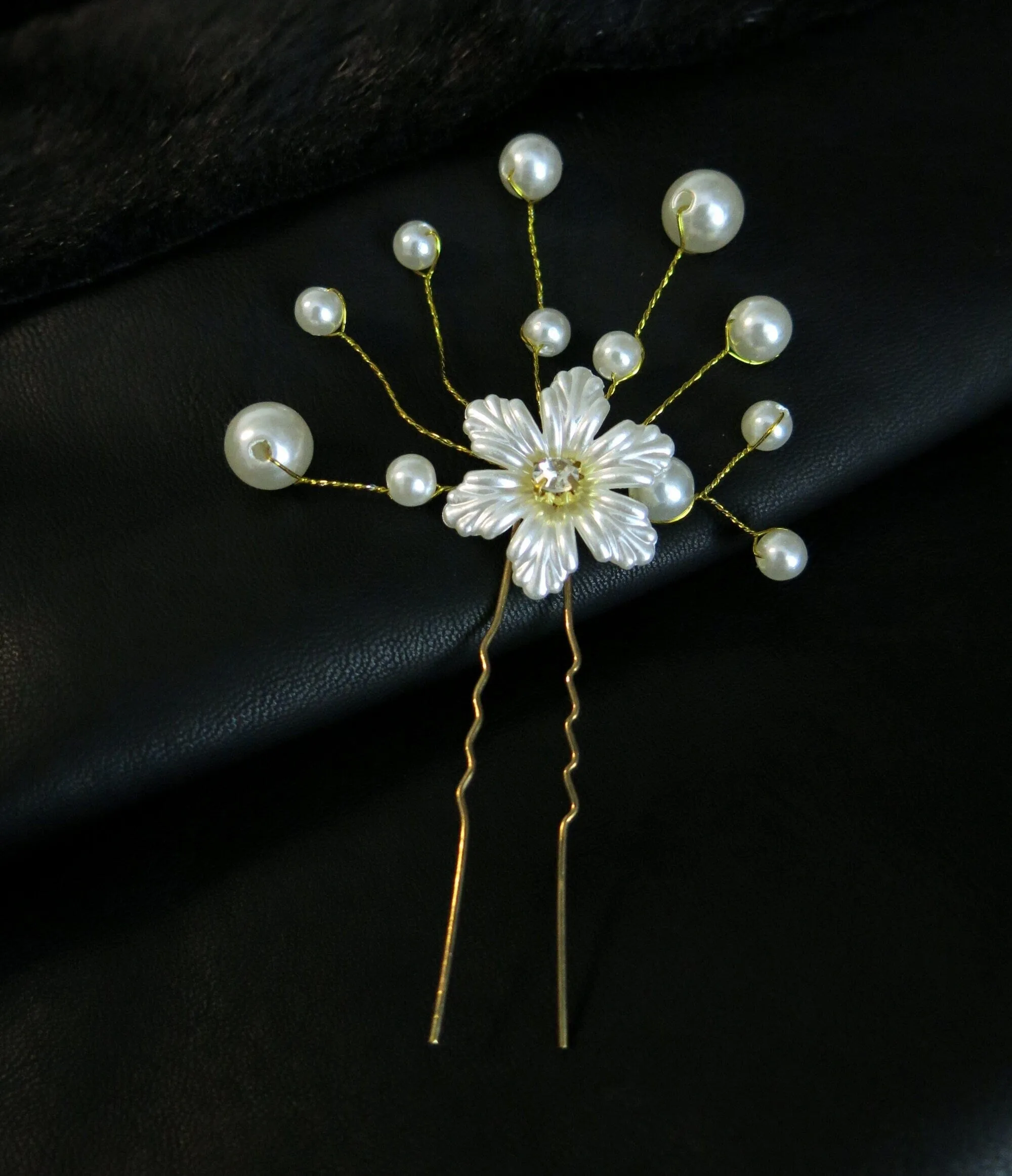 Off White Pearl Flower 2 PC Hairpin Set, Soft Wire Floral Wedding Hair Pins, Bridal Flower Hairpiece