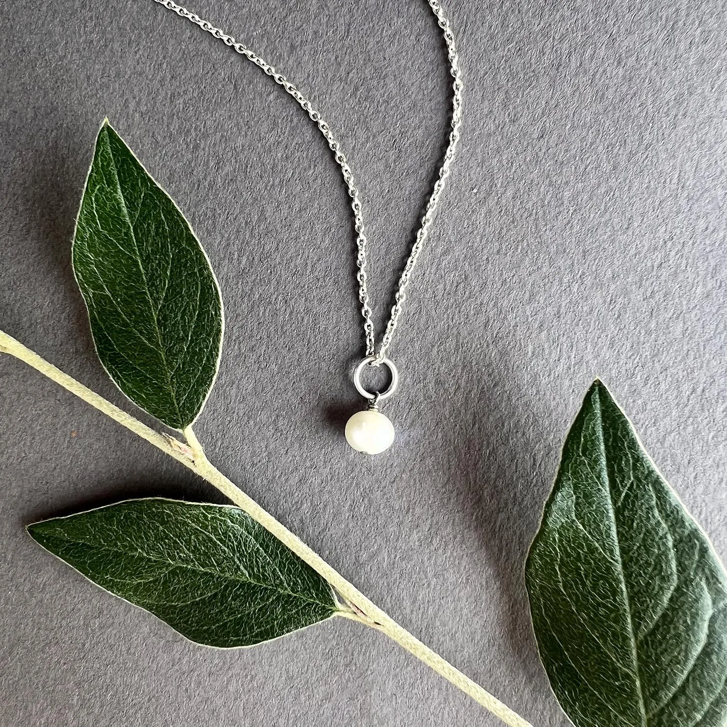 Paloma Pearl Necklace Silver