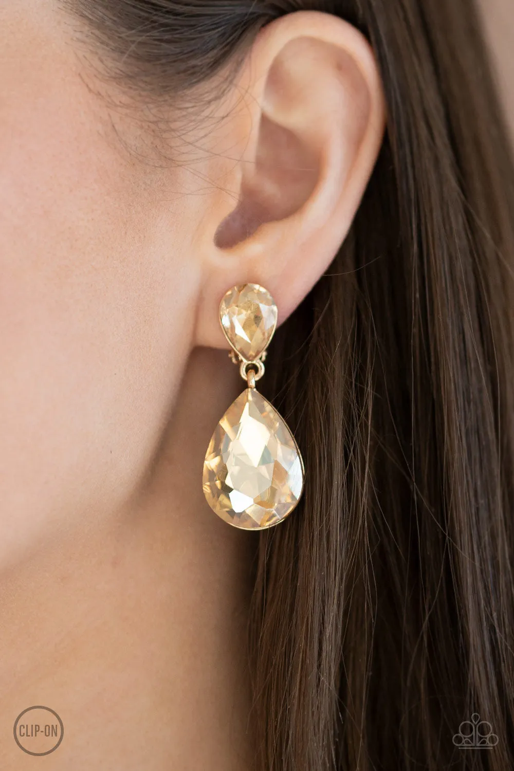 Paparazzi - Aim For The MEGASTARS - Gold Earrings