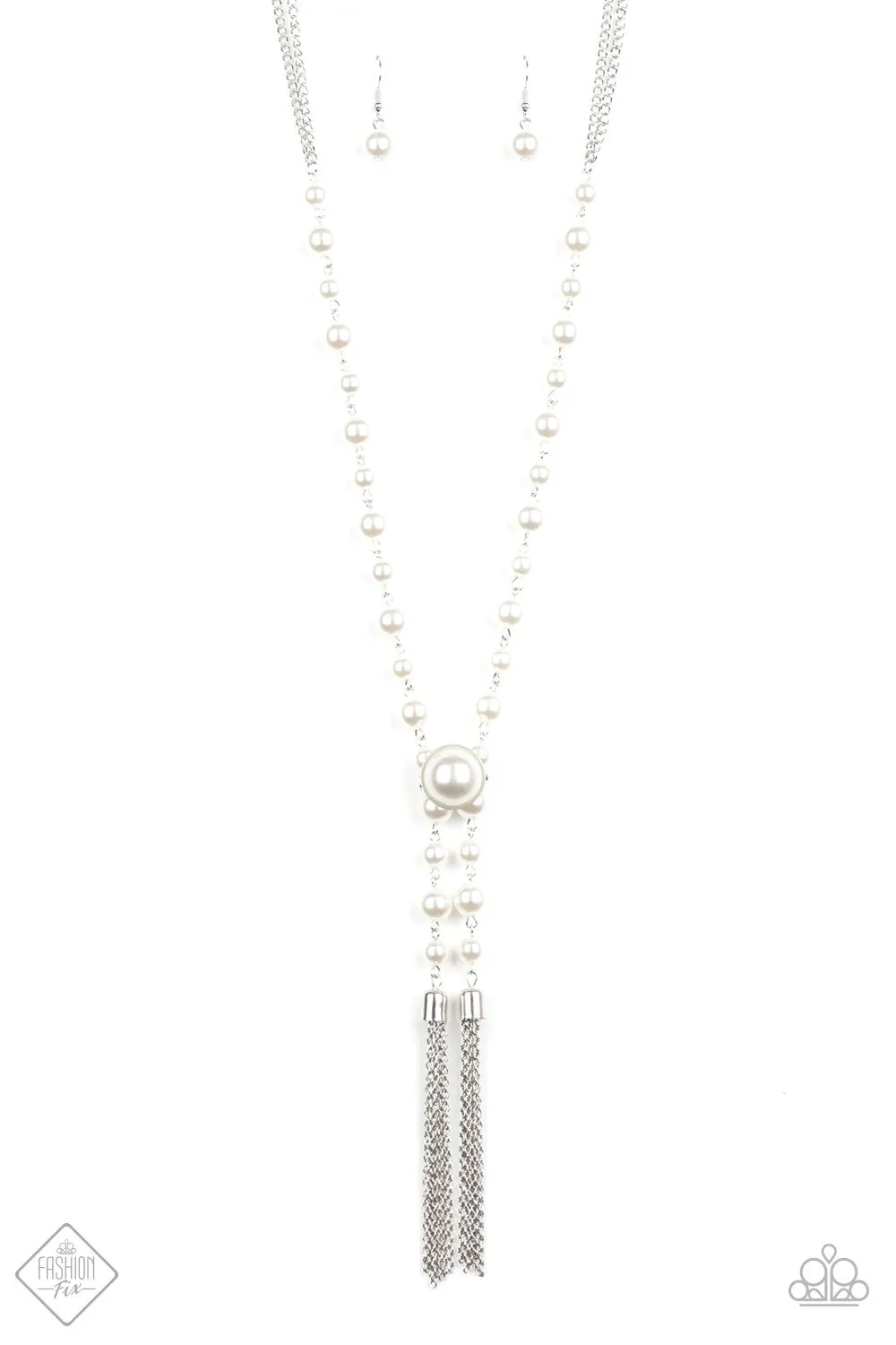 Paparazzi Vintage Diva - White Necklace