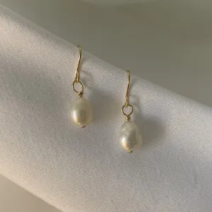 Pearl Dangle Earrings