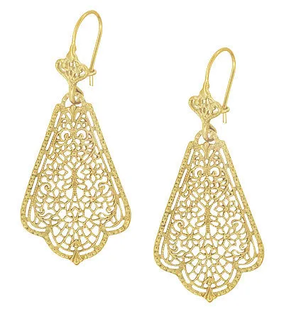 Scalloped Leaf Dangling Sterling Silver Filigree Edwardian Earrings with Yellow Gold Vermeil