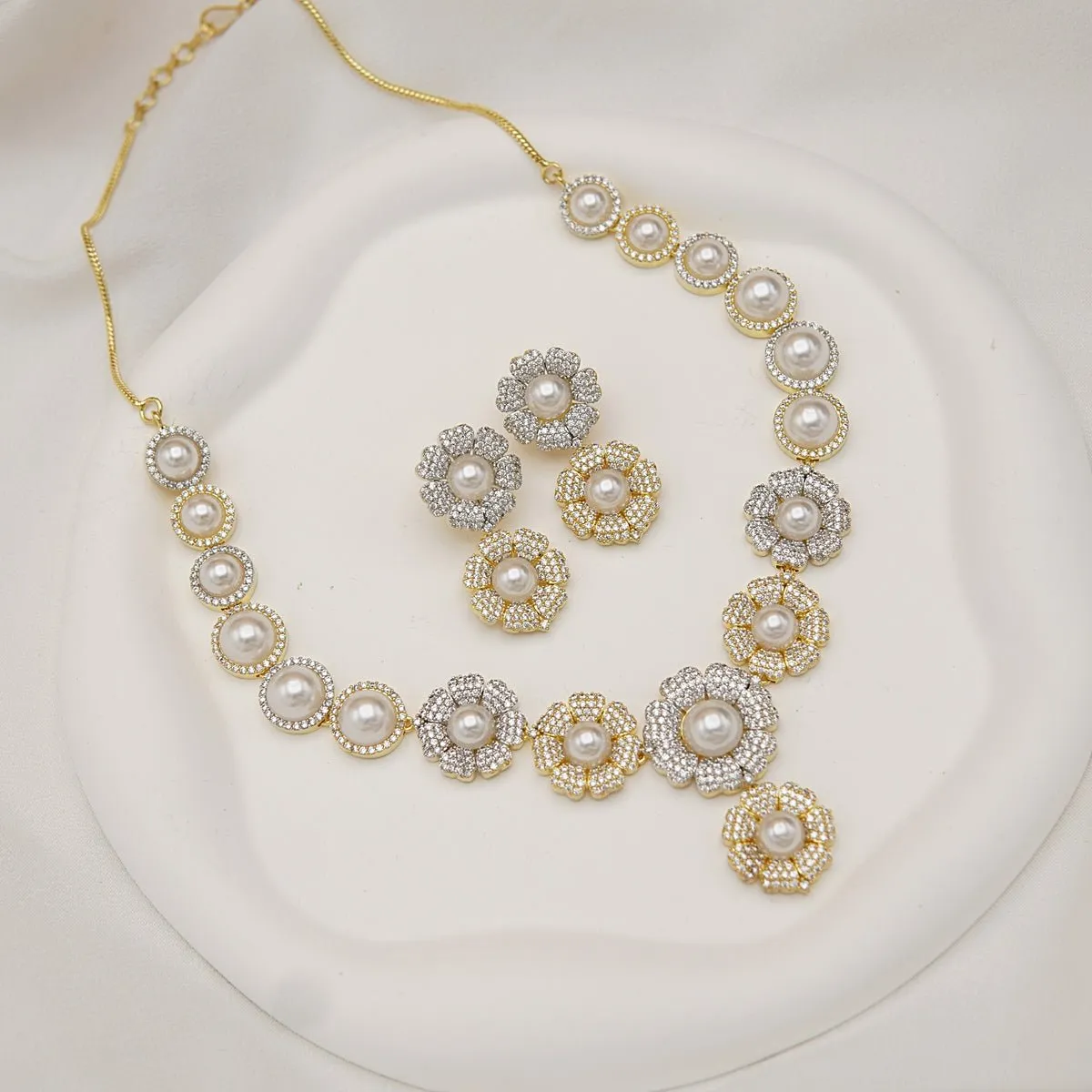 Shimmering Cubic Zirconia Pearl Jewelry Set