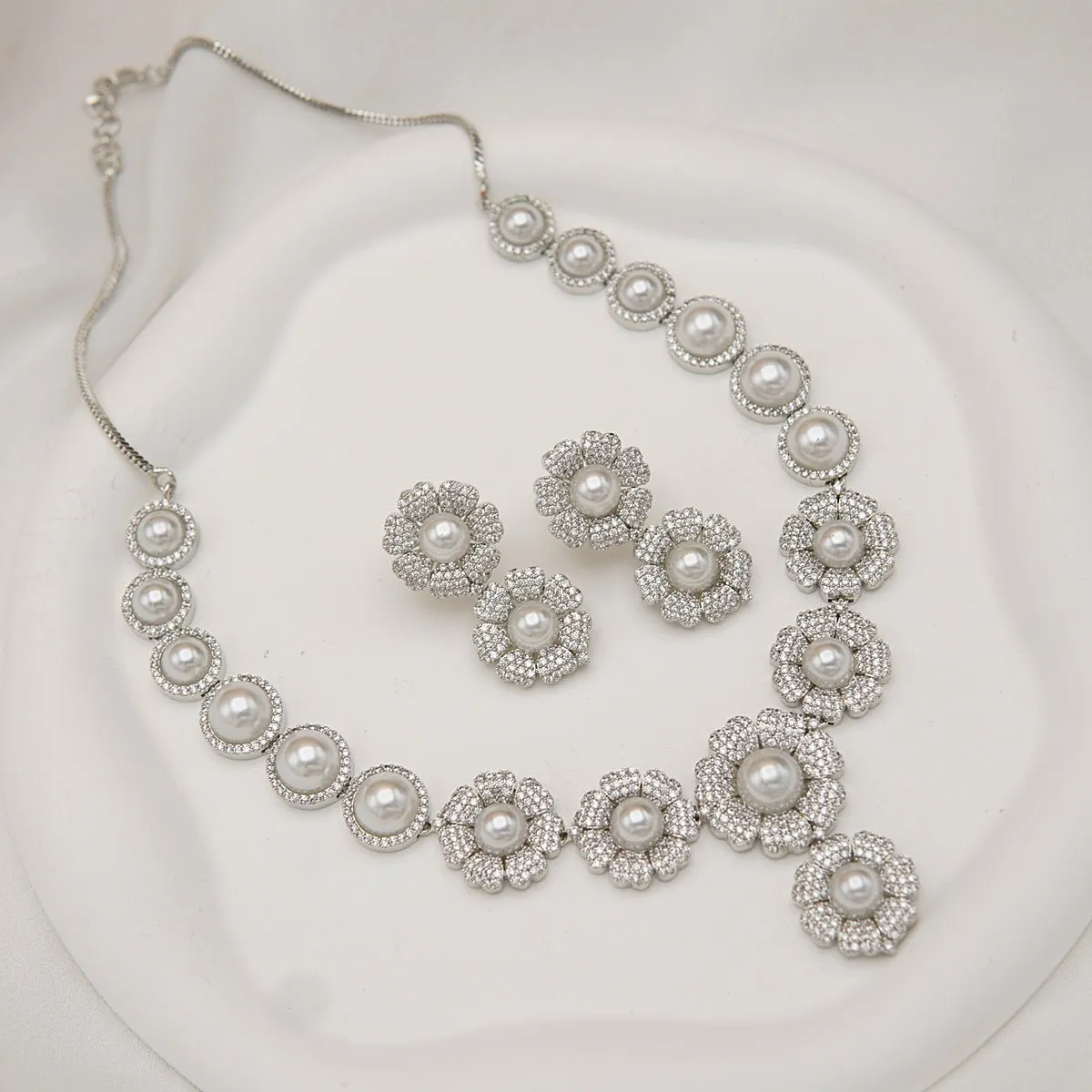 Shimmering Cubic Zirconia Pearl Jewelry Set