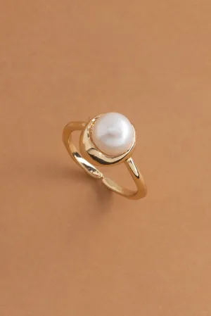 Single Pearl Gold Ring