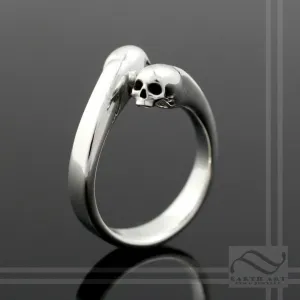 Skulls - Adjustable Sterling Silver Bypass ring - Gothic skull design open ring