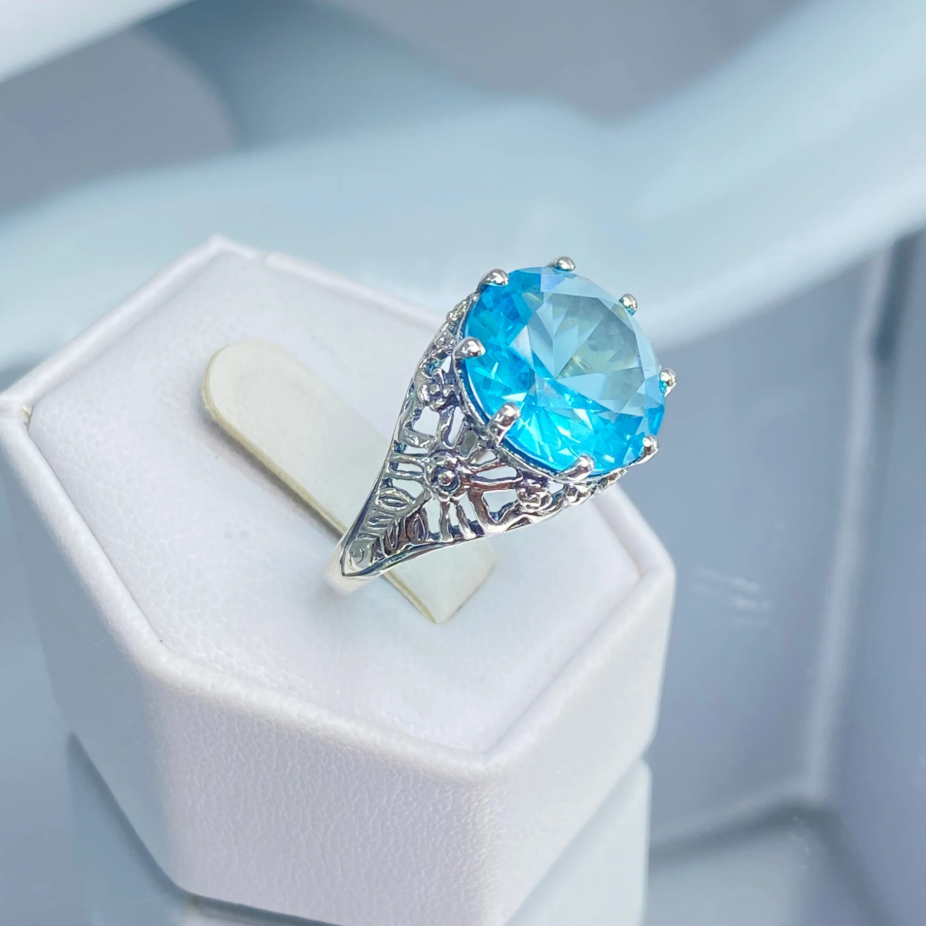 Sky Blue Aquamarine Ring, Size 9, Round Gem, Silver Crown Filigree Victorian Jewelry, D08 - Ready to Ship